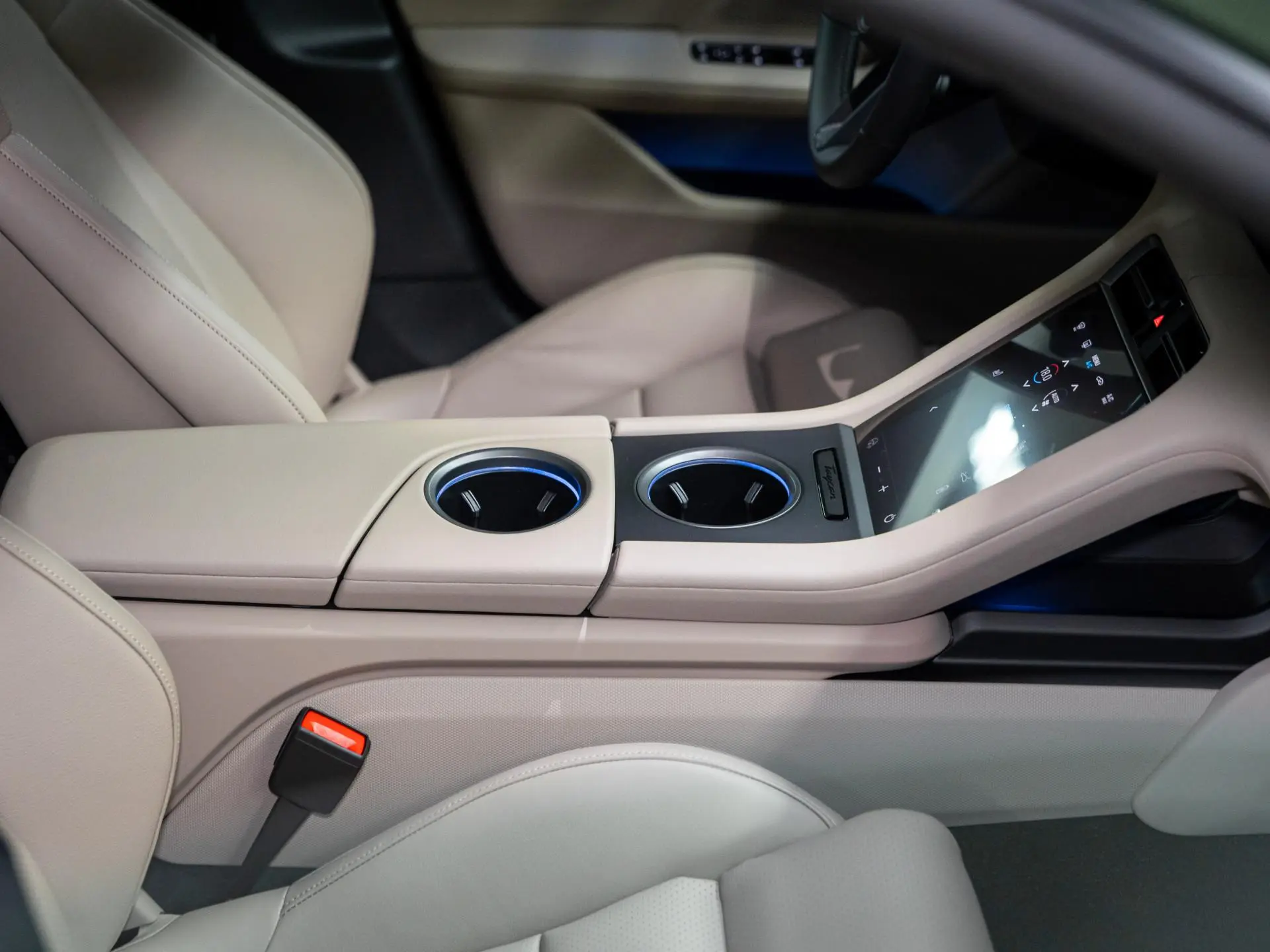 Taycan 4 Cross Turismo