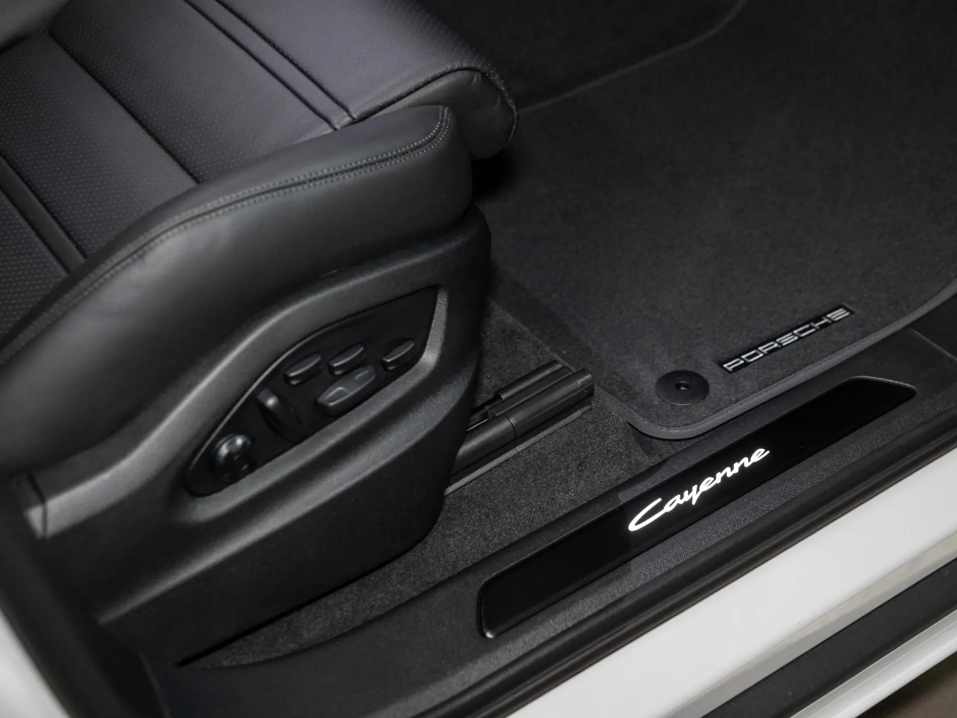 Cayenne E-Hybrid Black Edition Coupé