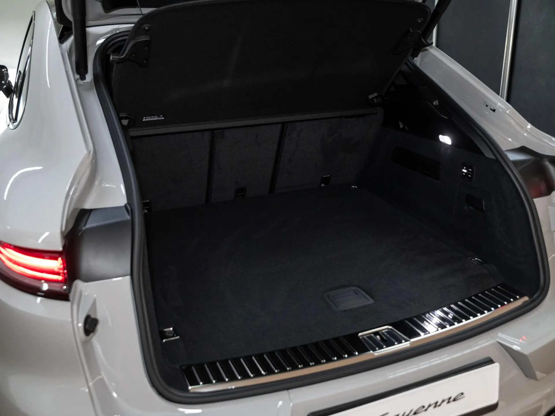 Cayenne E-Hybrid Black Edition Coupé