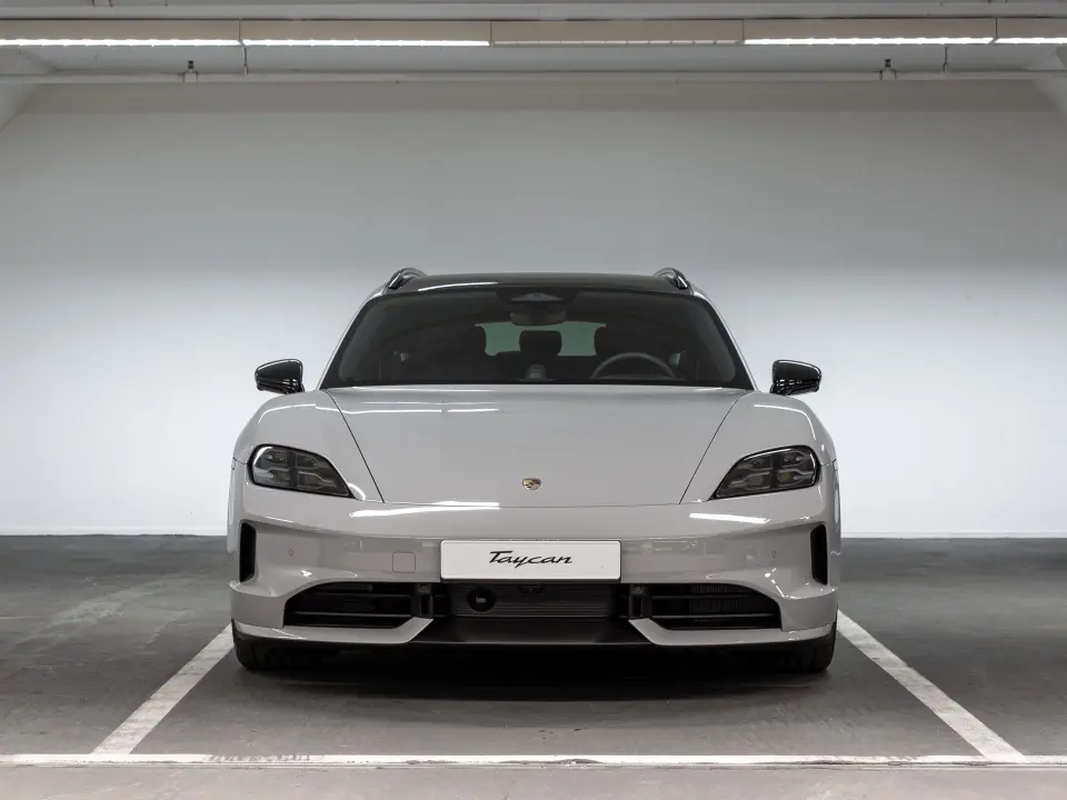 Taycan Sport Turismo Black Edition