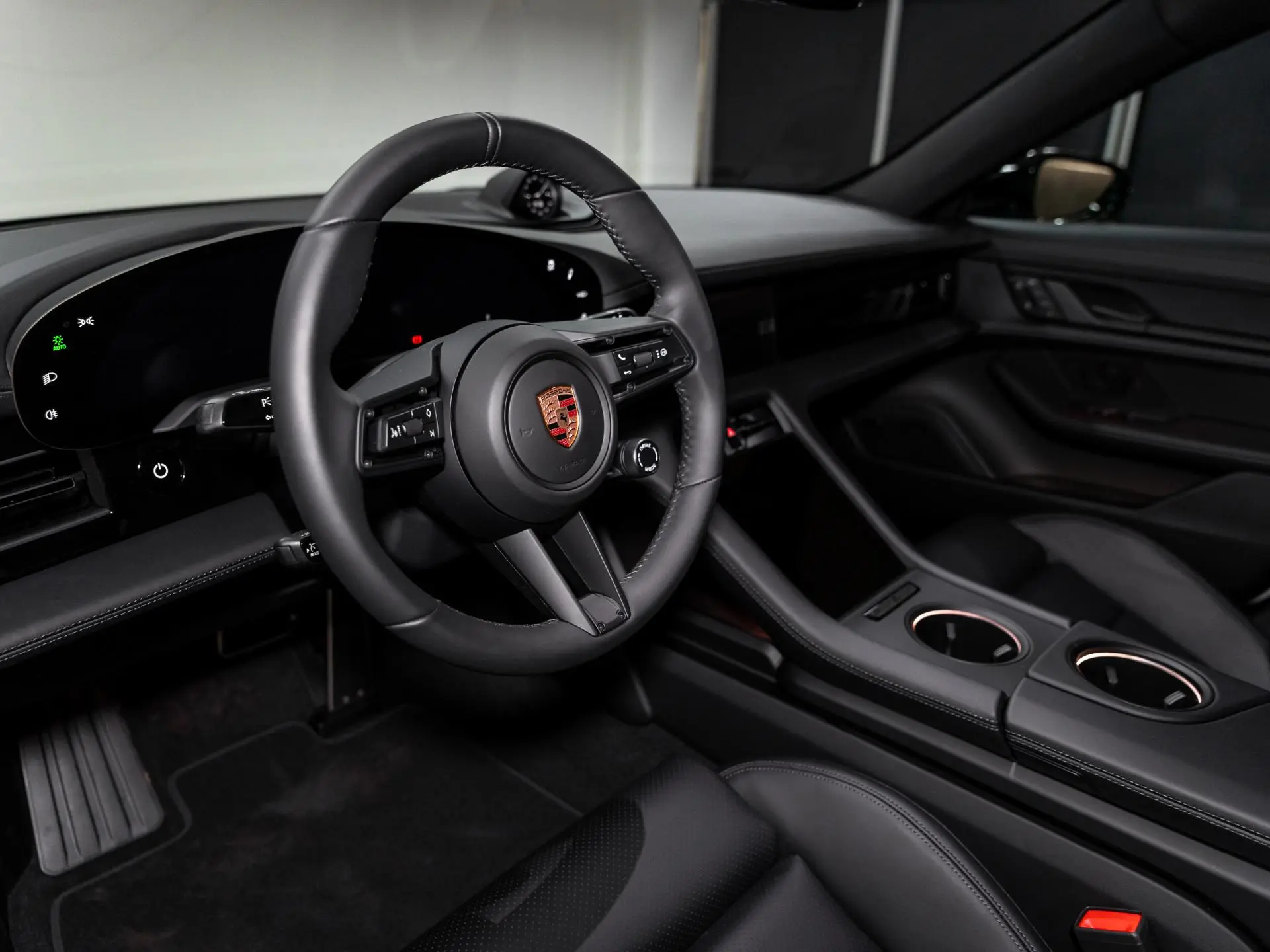 Taycan Sport Turismo Black Edition