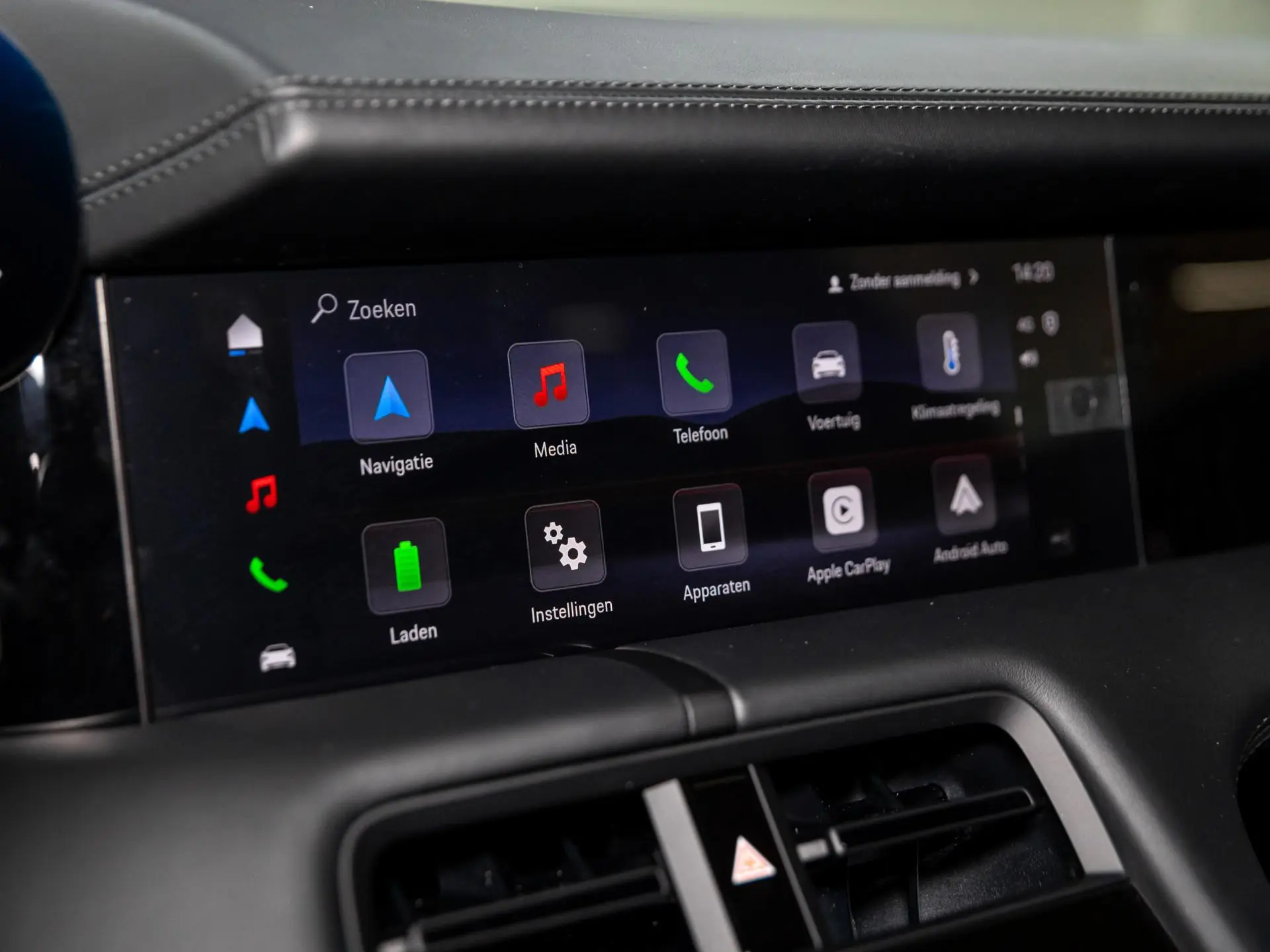 Taycan Sport Turismo Black Edition