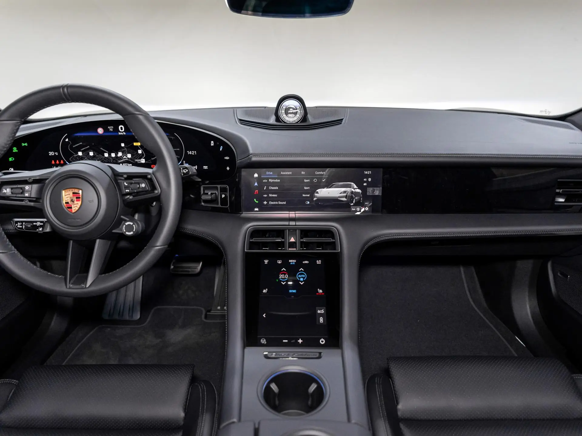 Taycan Sport Turismo Black Edition