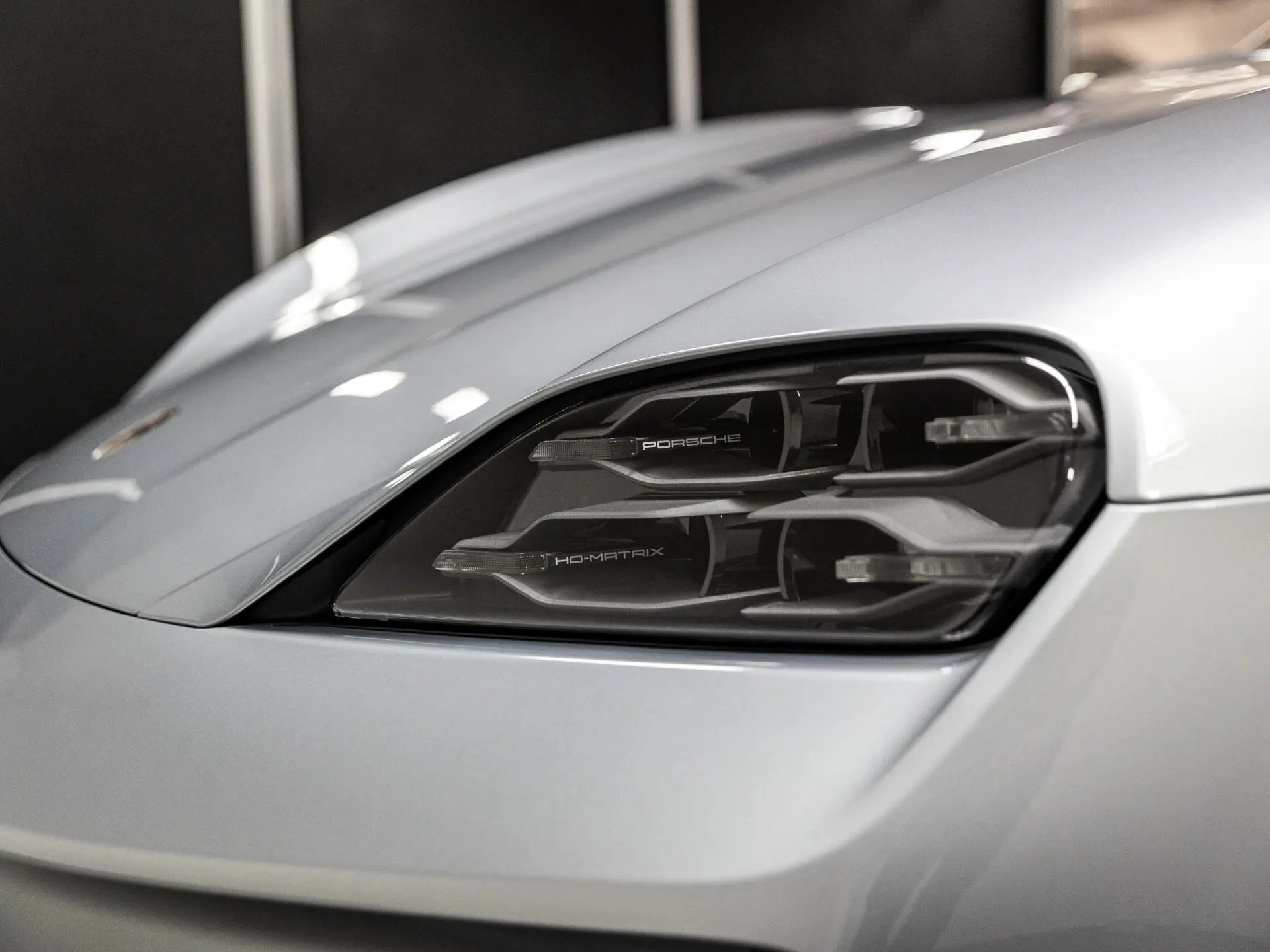 Taycan Sport Turismo Black Edition