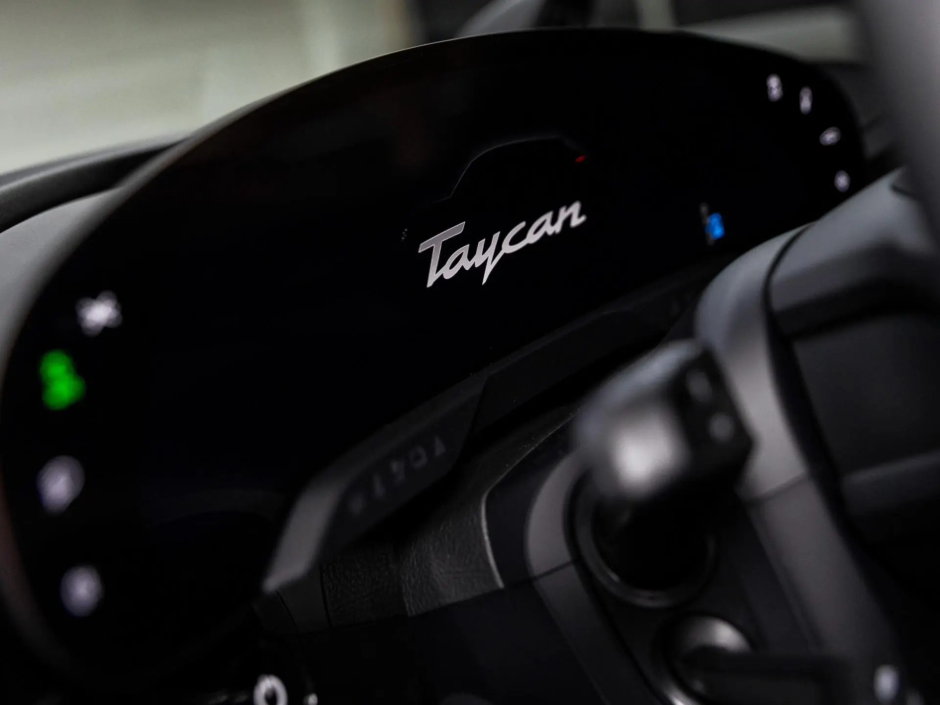 Taycan Sport Turismo Black Edition