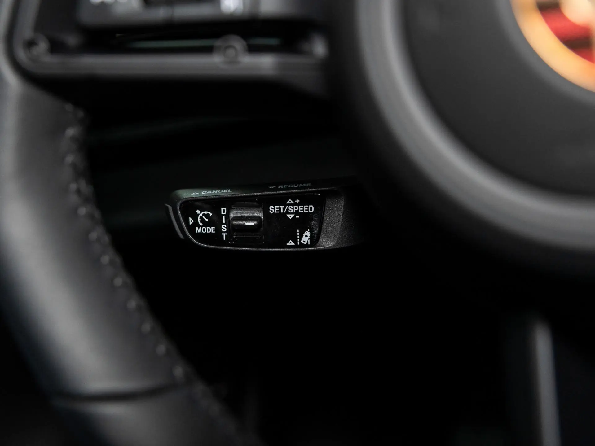 Taycan Sport Turismo Black Edition