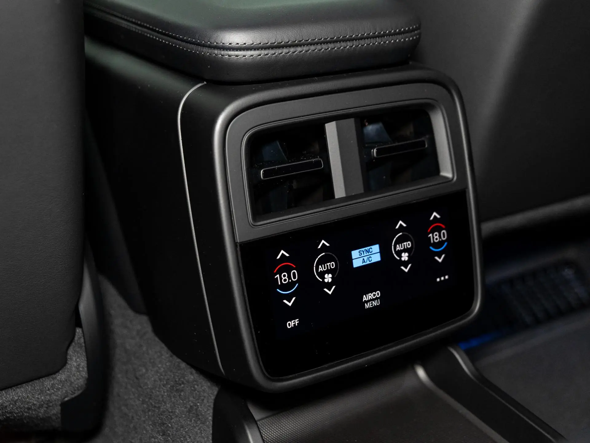 Taycan Sport Turismo Black Edition