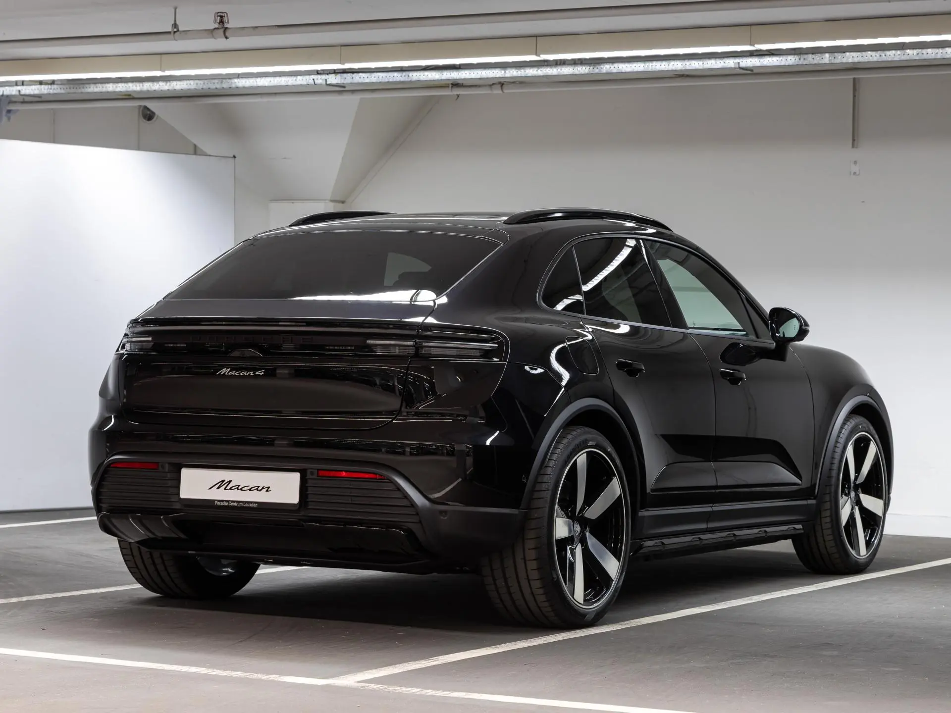Macan 4