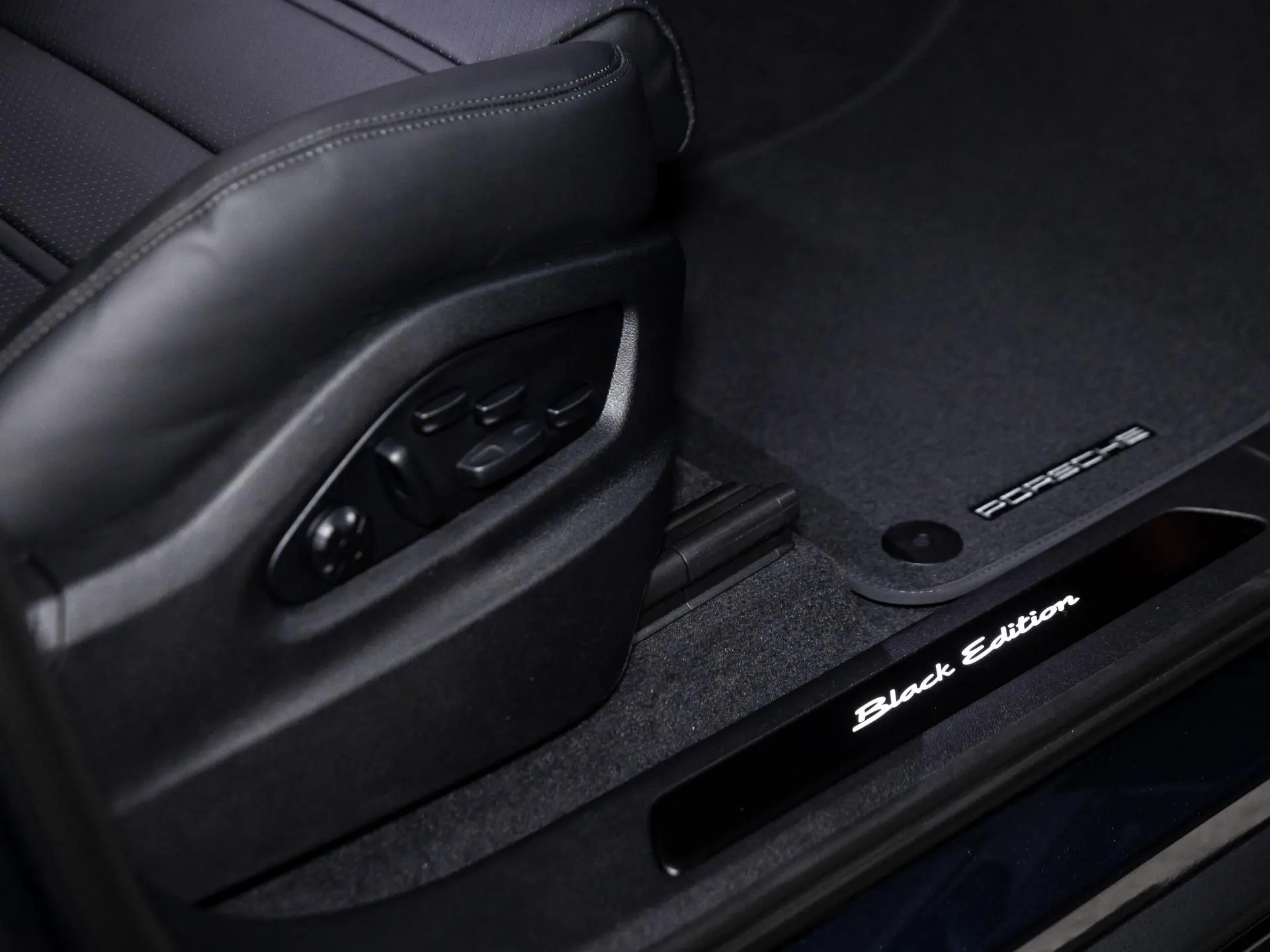 Cayenne S E-Hybrid Black Edition