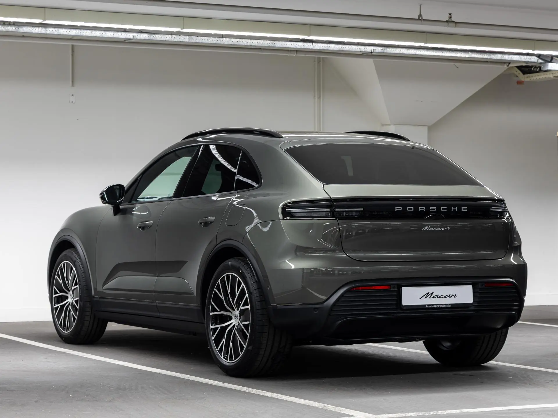 Macan 4