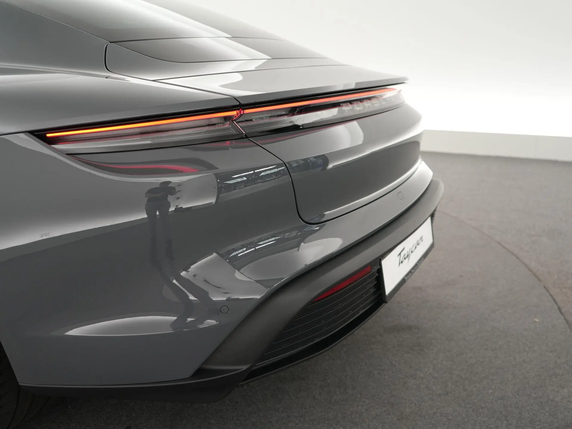 Taycan 4