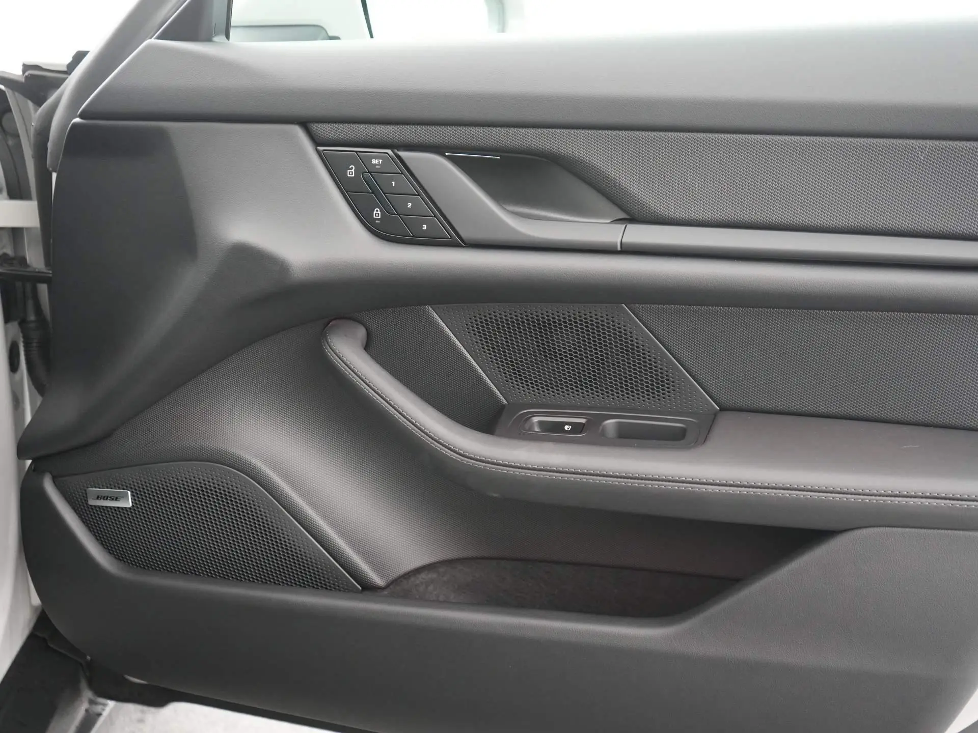 Taycan 4 Cross Turismo