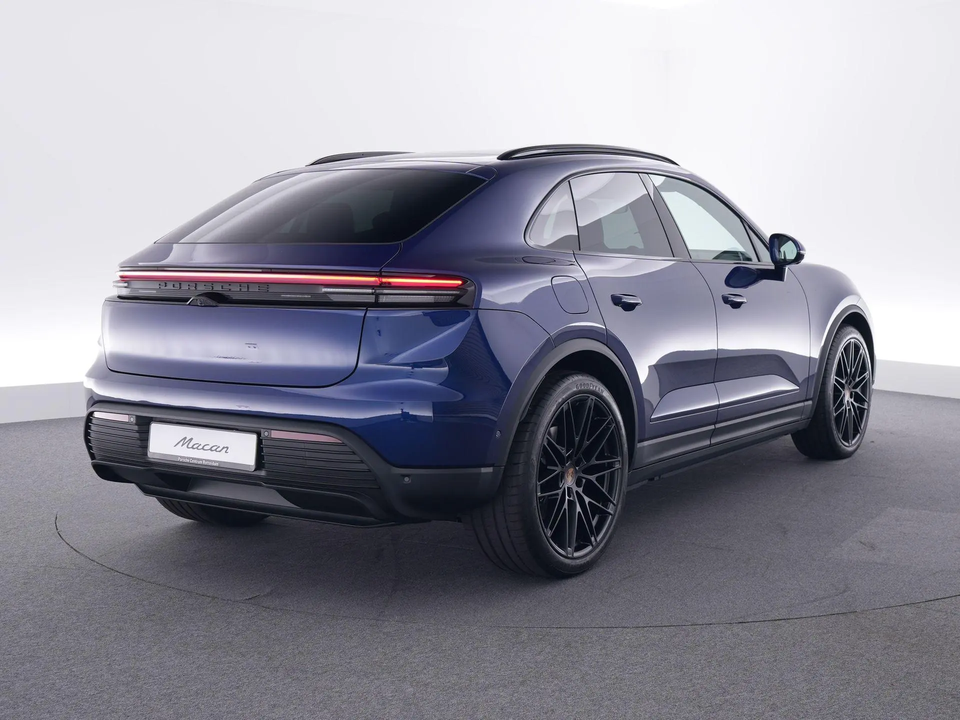 Macan 4