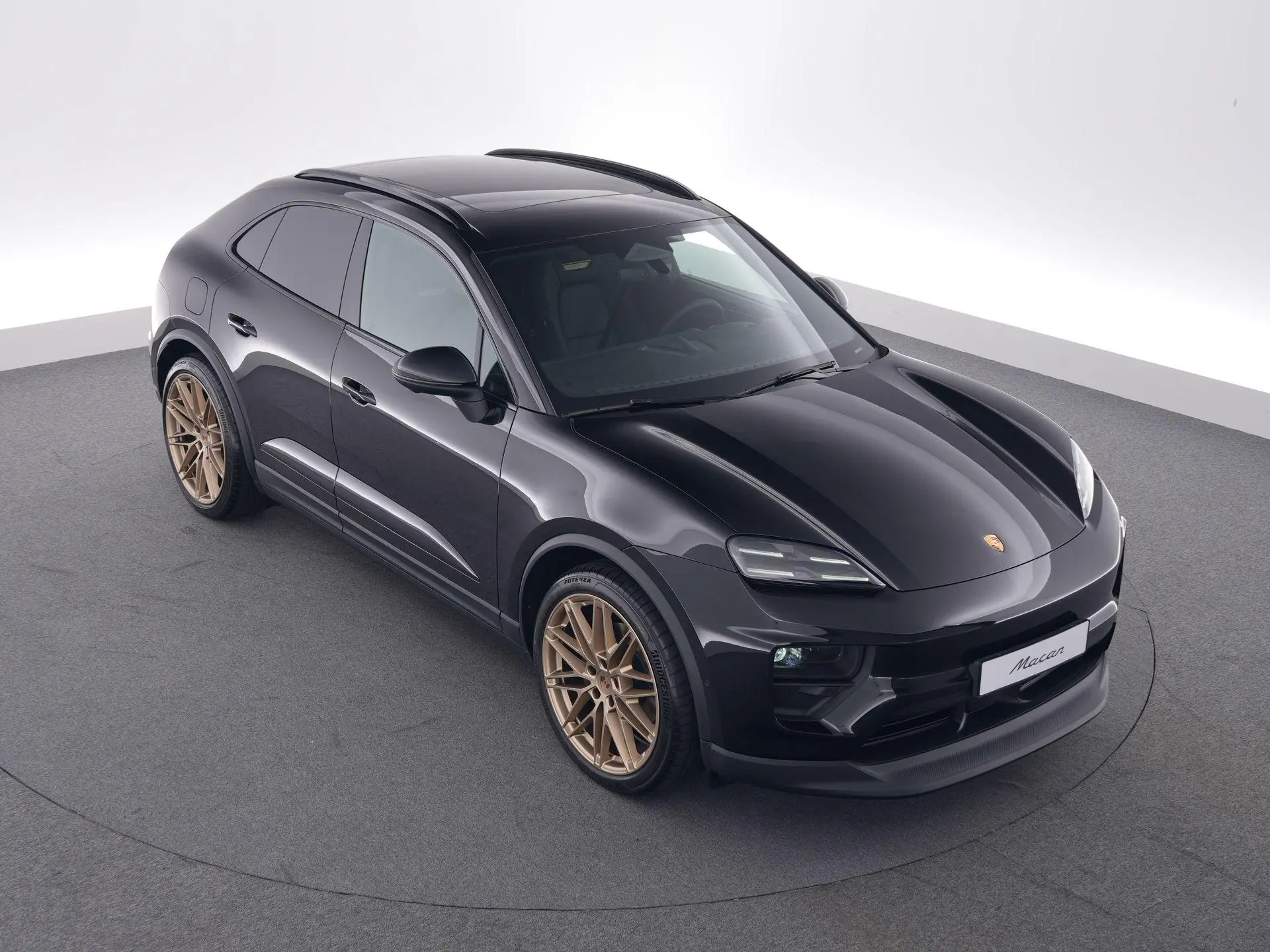 Macan 4