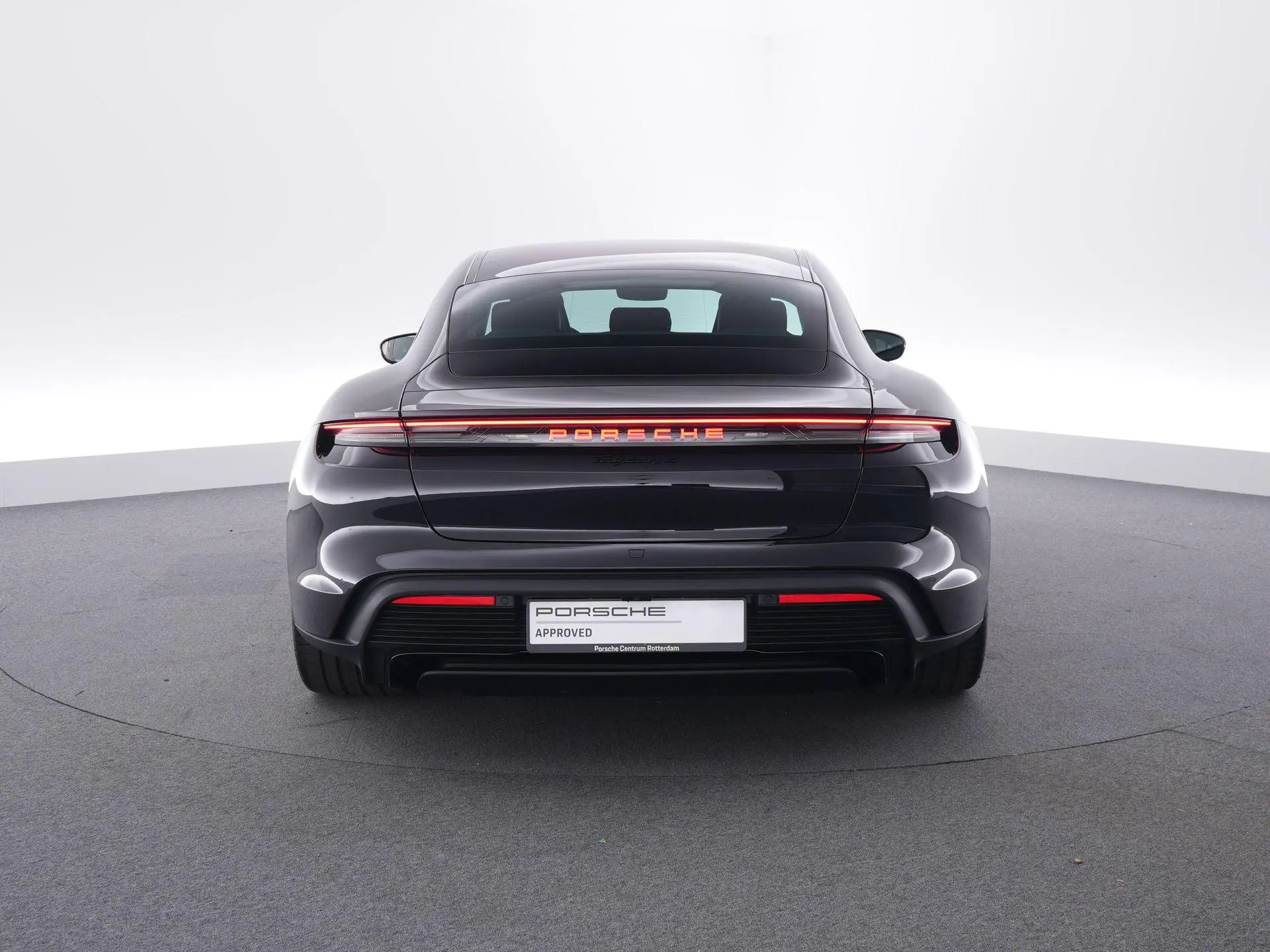 Taycan 4 Black Edition