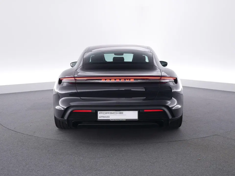 Taycan 4 Black Edition