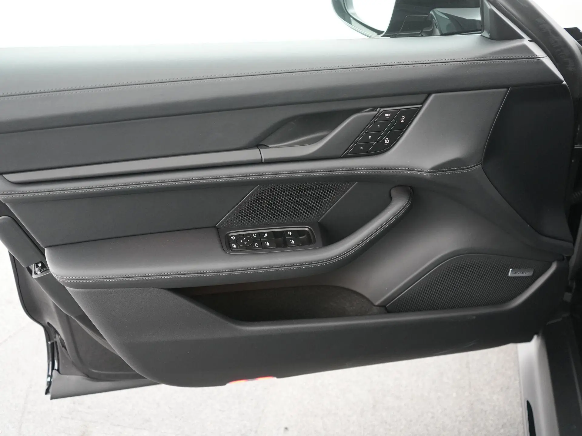 Taycan 4 Black Edition