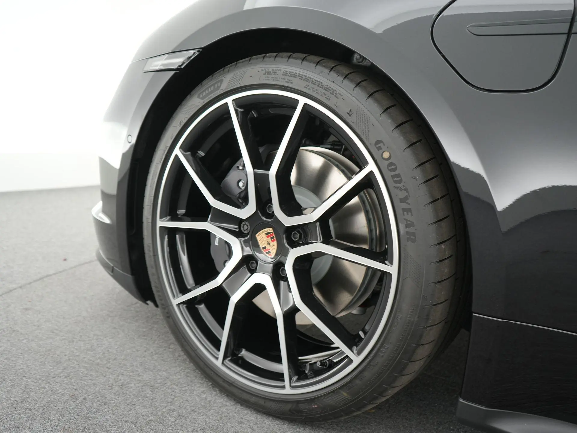 Taycan 4 Black Edition