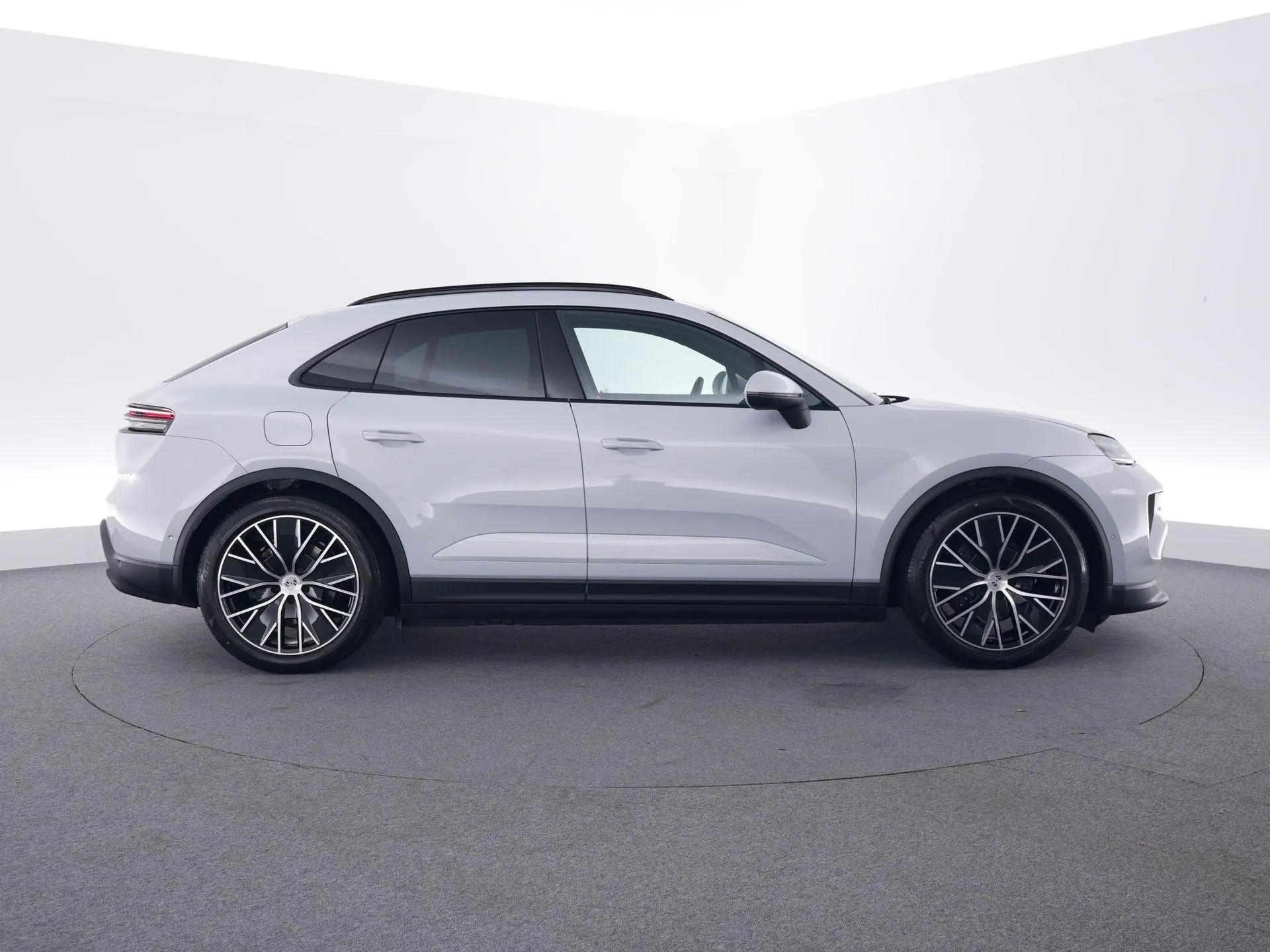 Macan 4