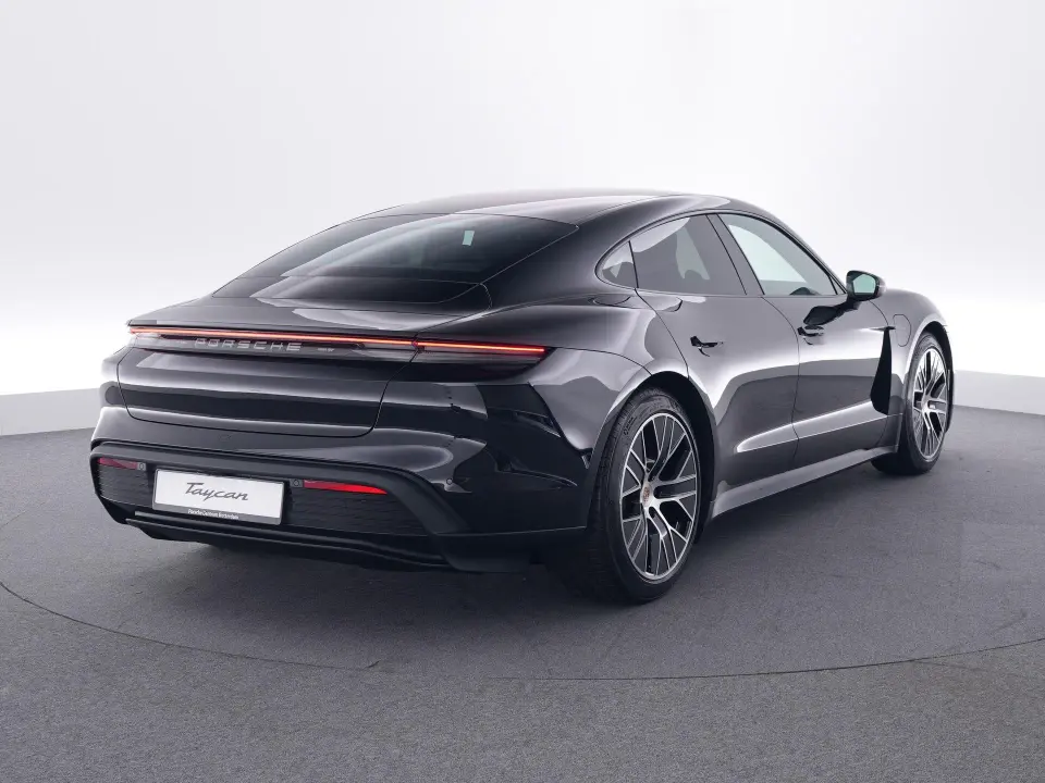 Taycan 4