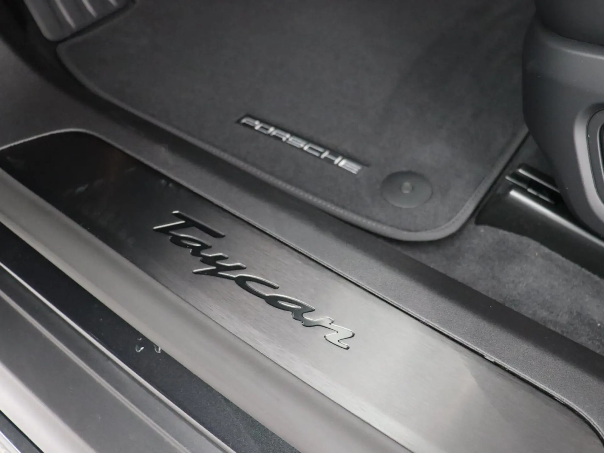 Taycan Sport Tursimo