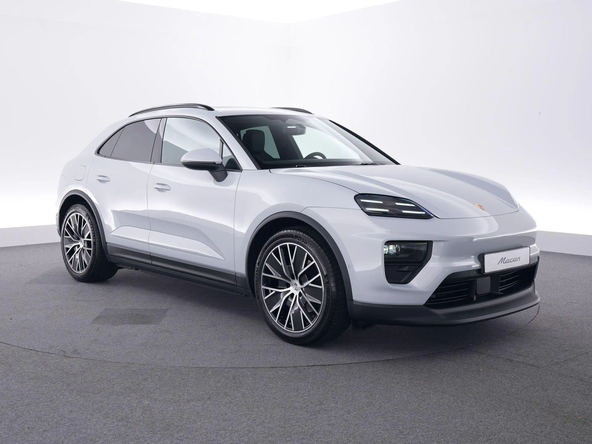 Macan 4