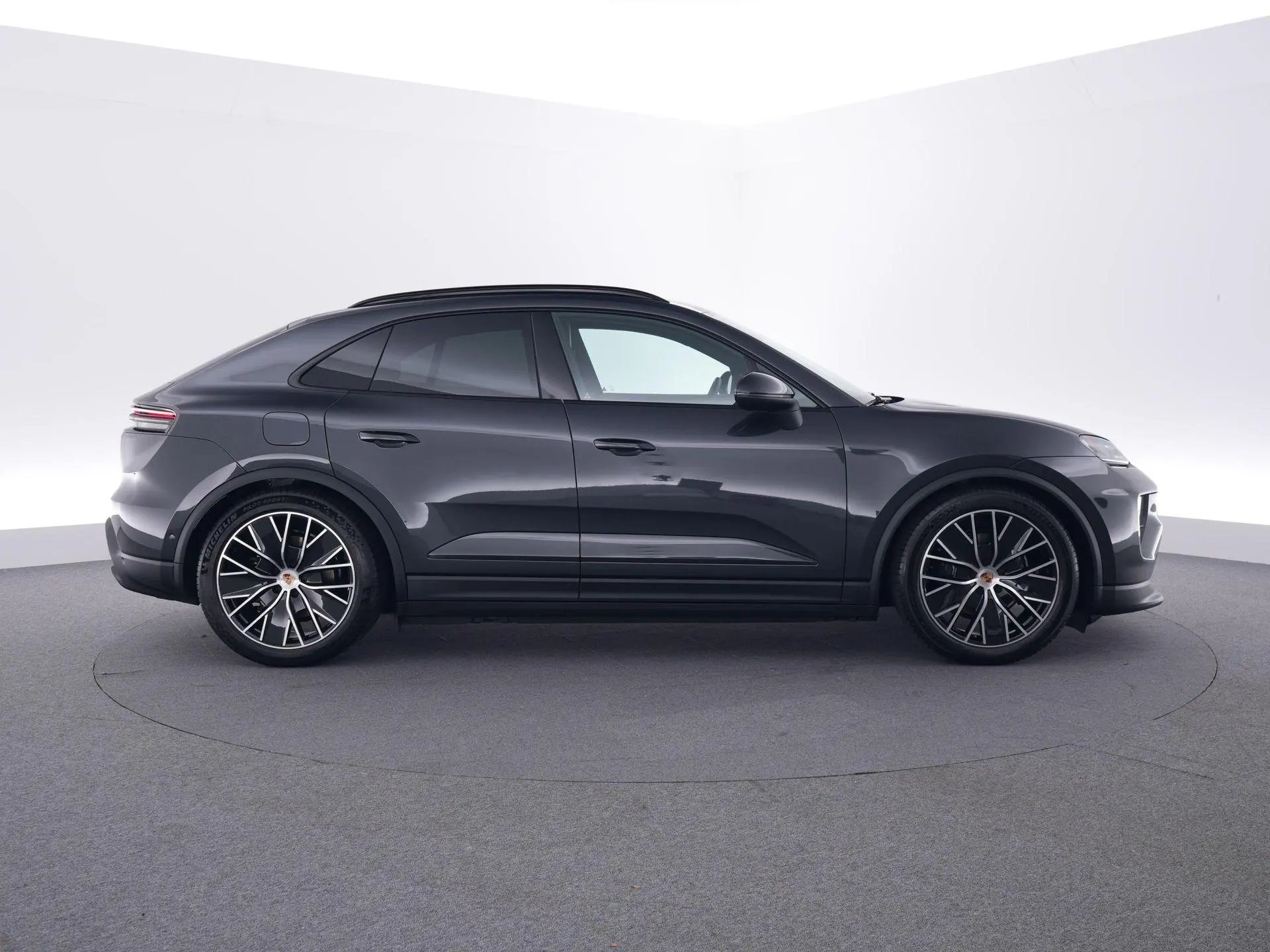 Macan 4
