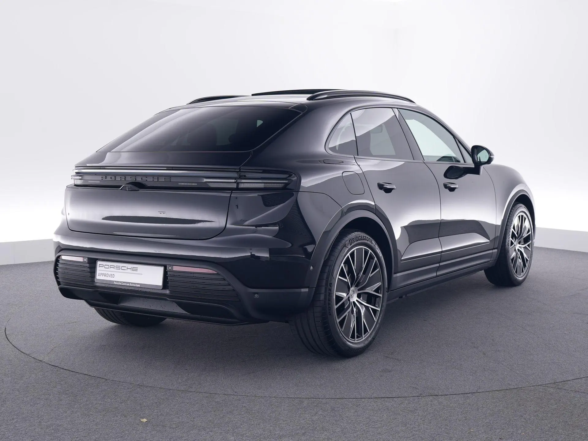 Macan 4