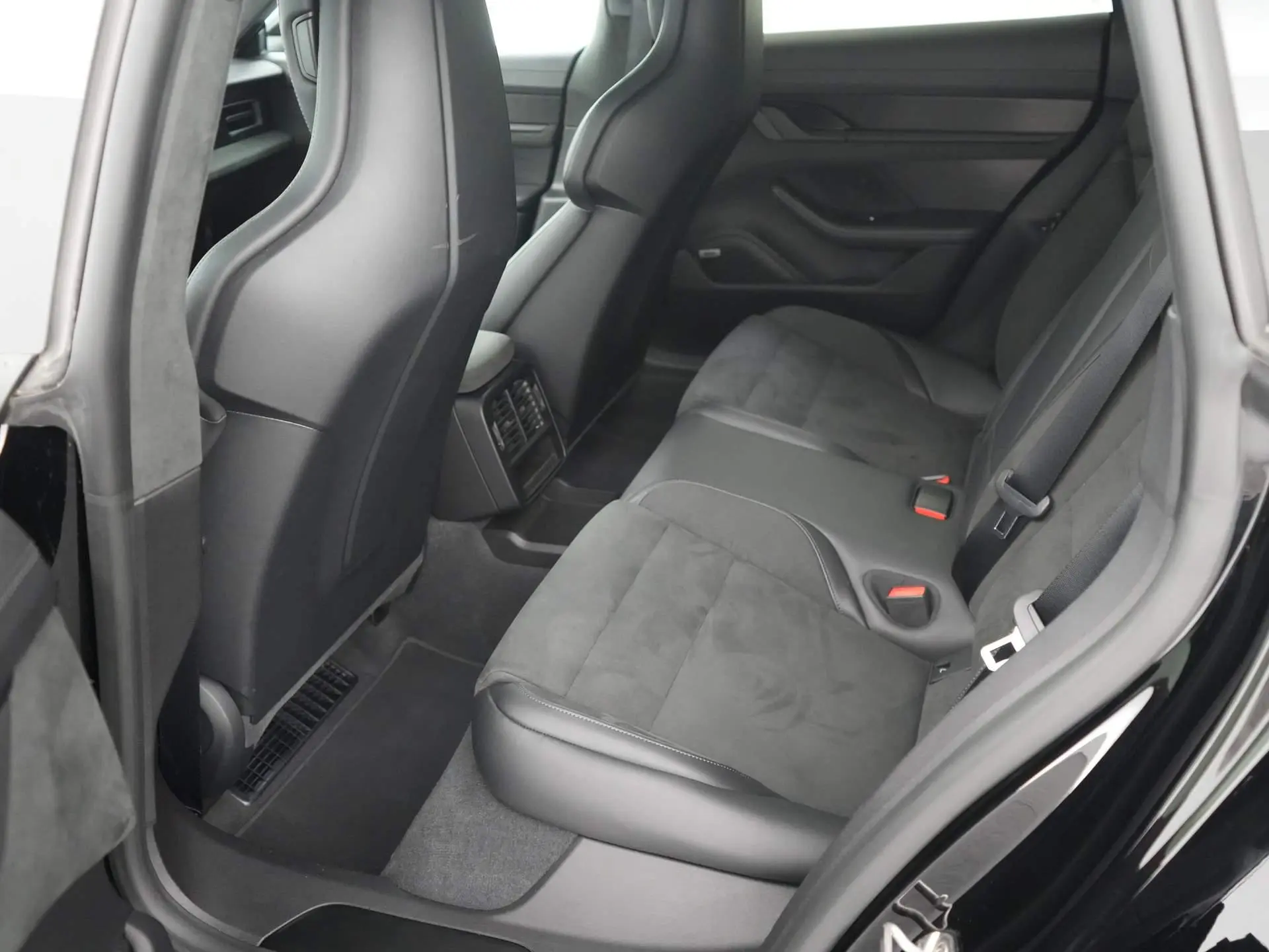 Taycan GTS Sport Turismo