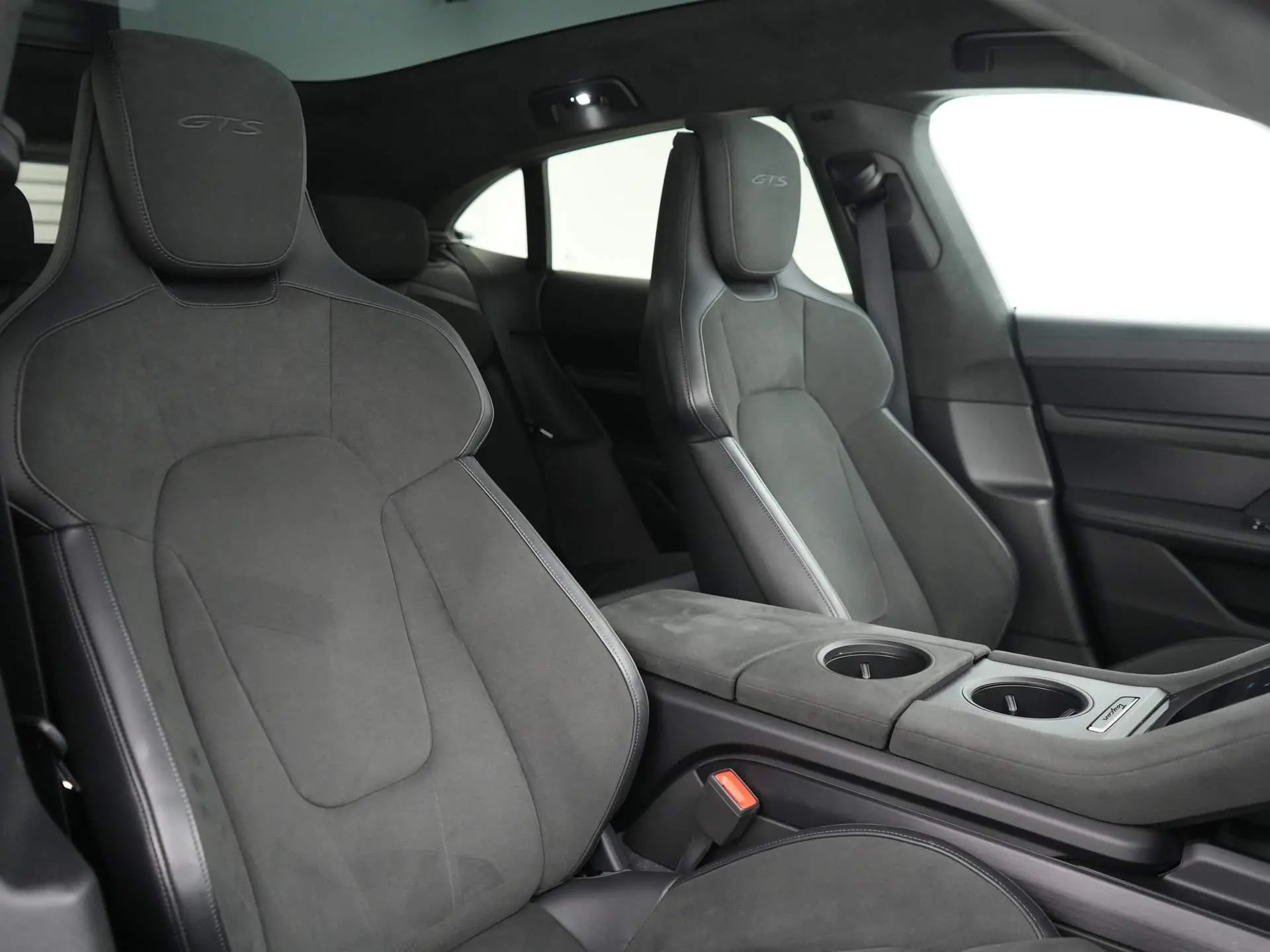 Taycan GTS Sport Turismo