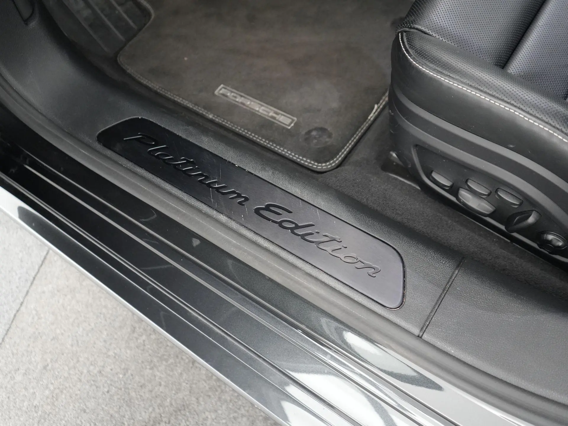 Panamera 4 E-Hybrid Sport Turismo Platinum Edition