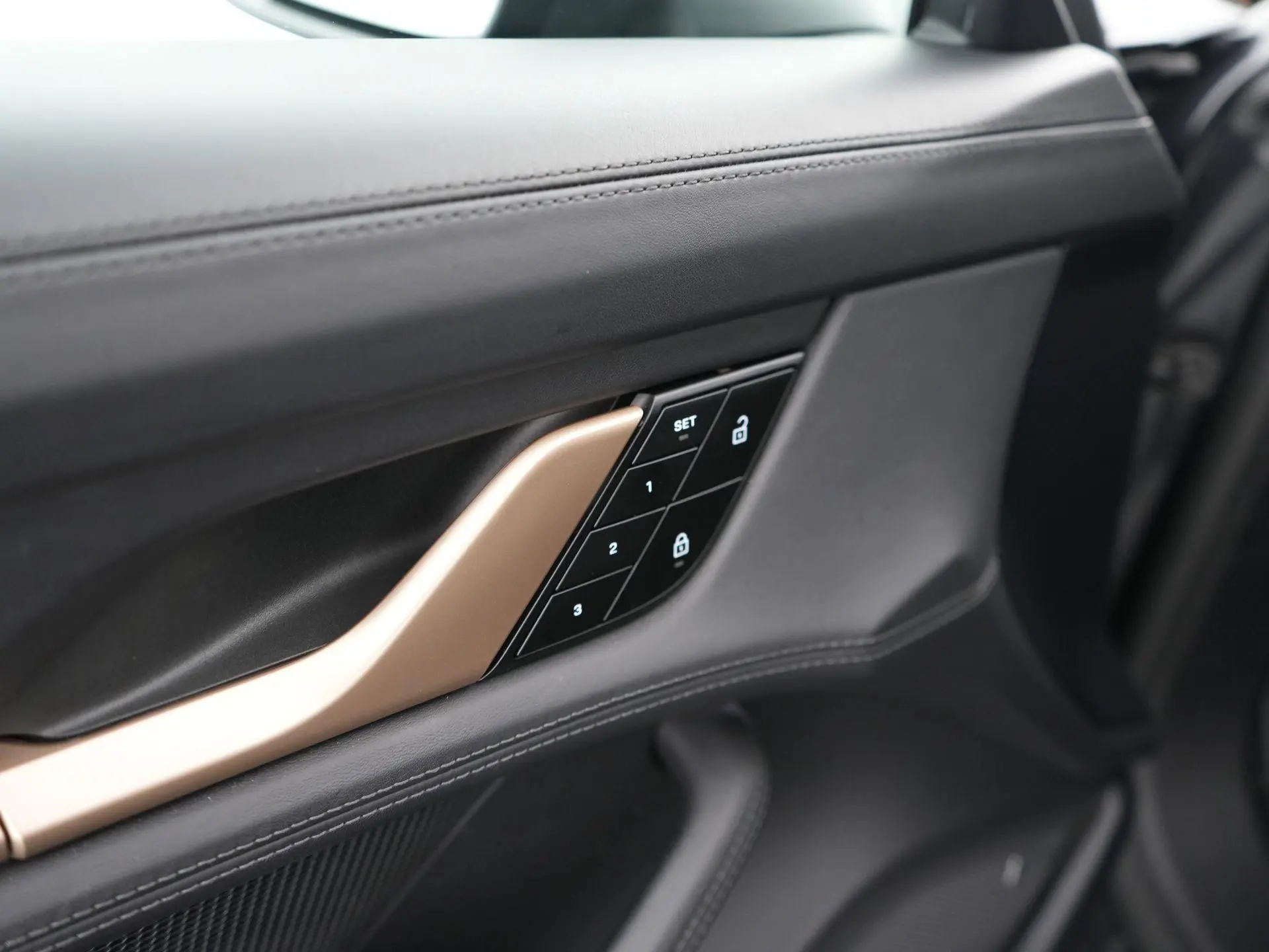 Taycan 4 Cross Turismo