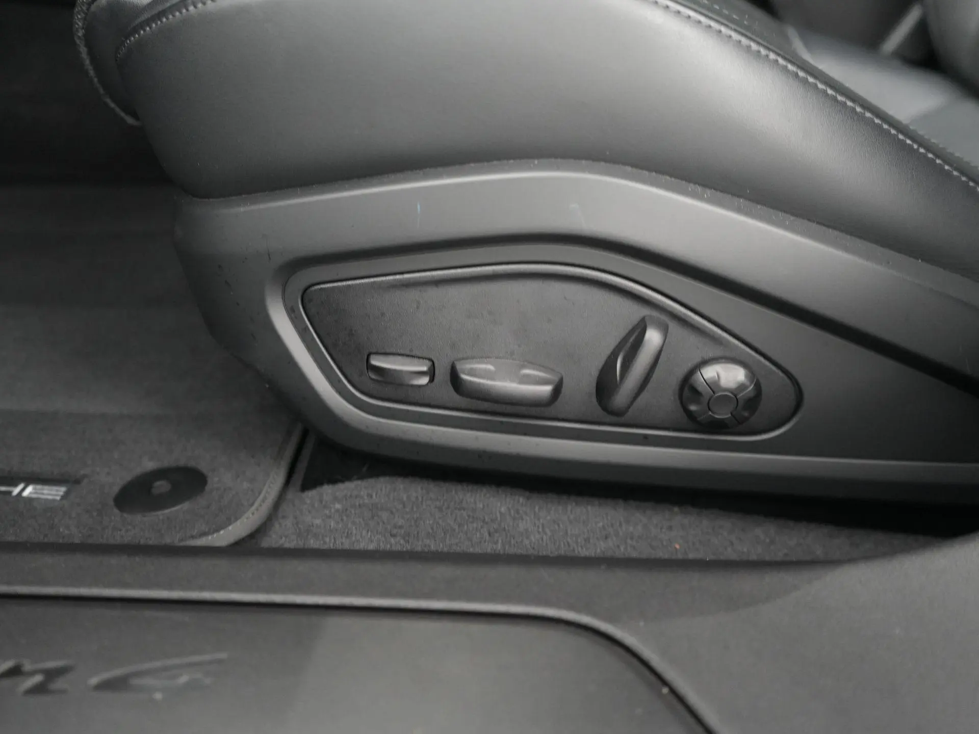 Taycan 4 Cross Turismo