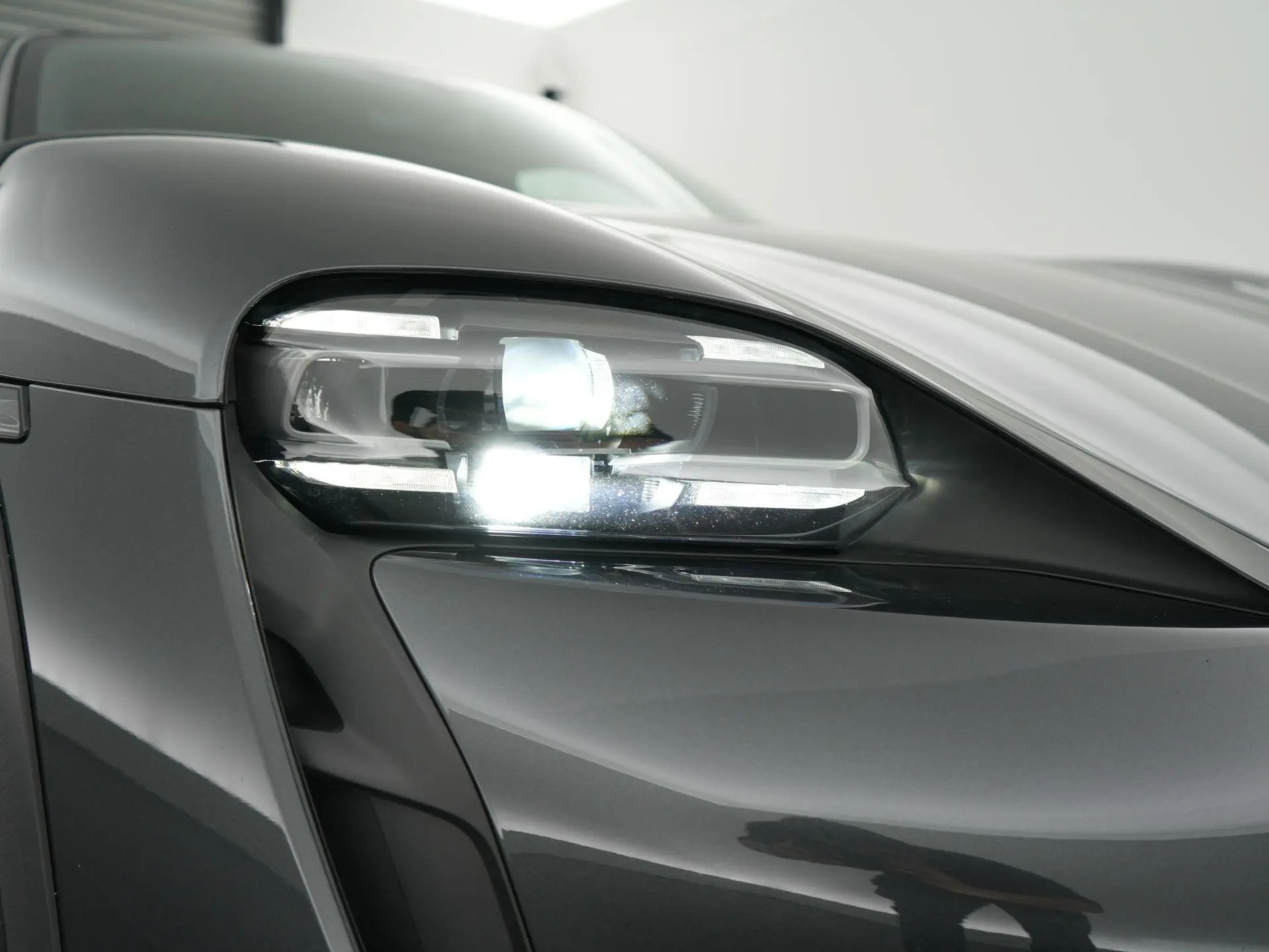 Taycan 4 Cross Turismo