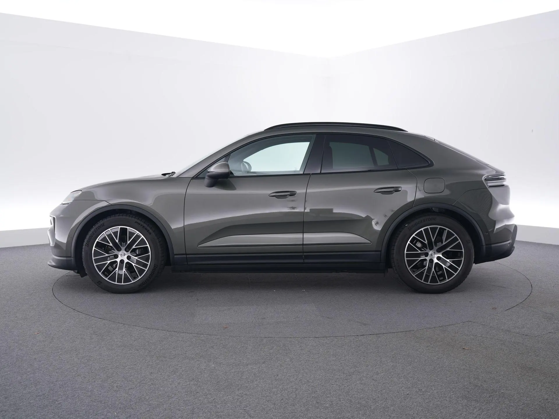Macan 4