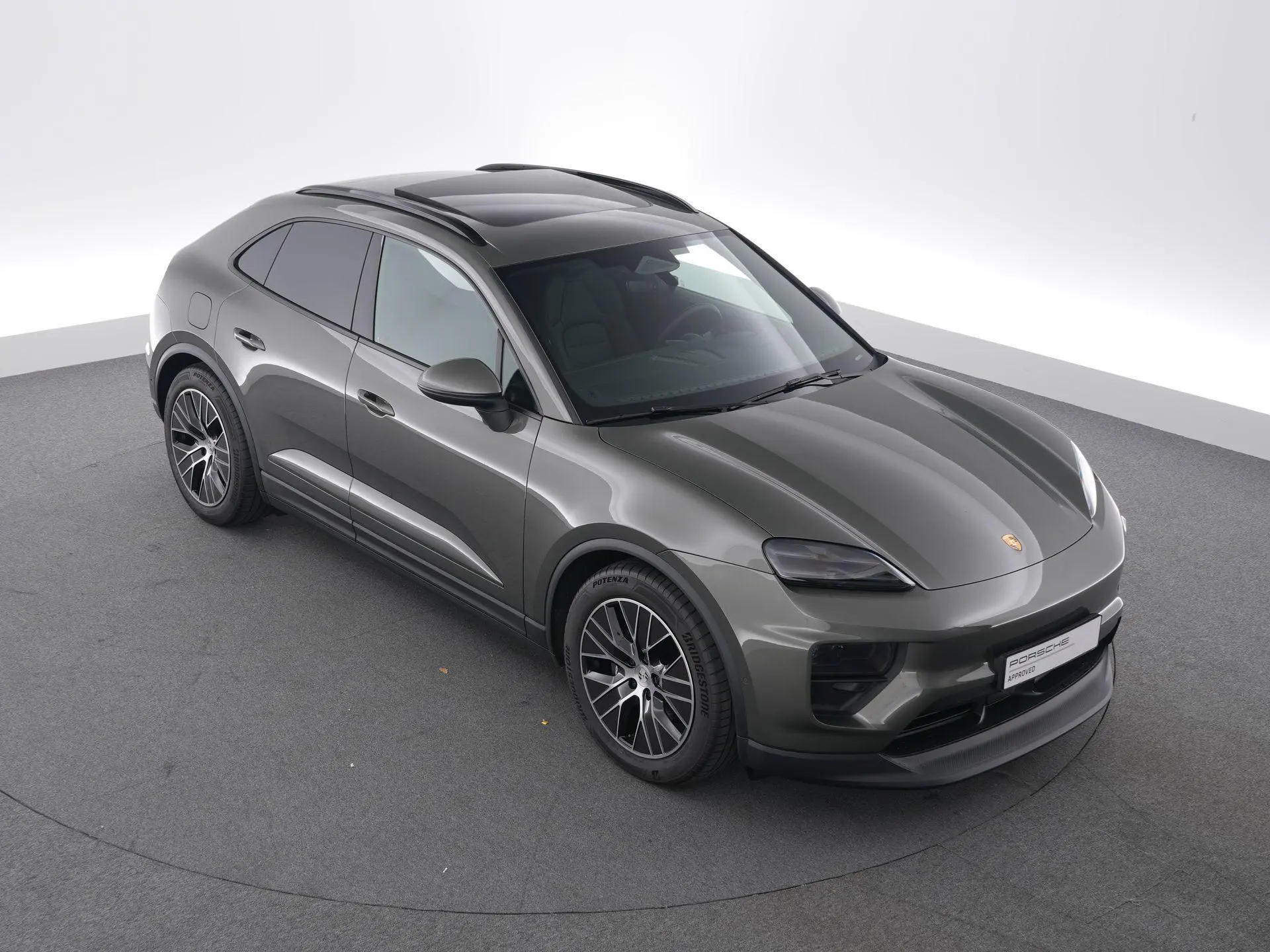 Macan 4