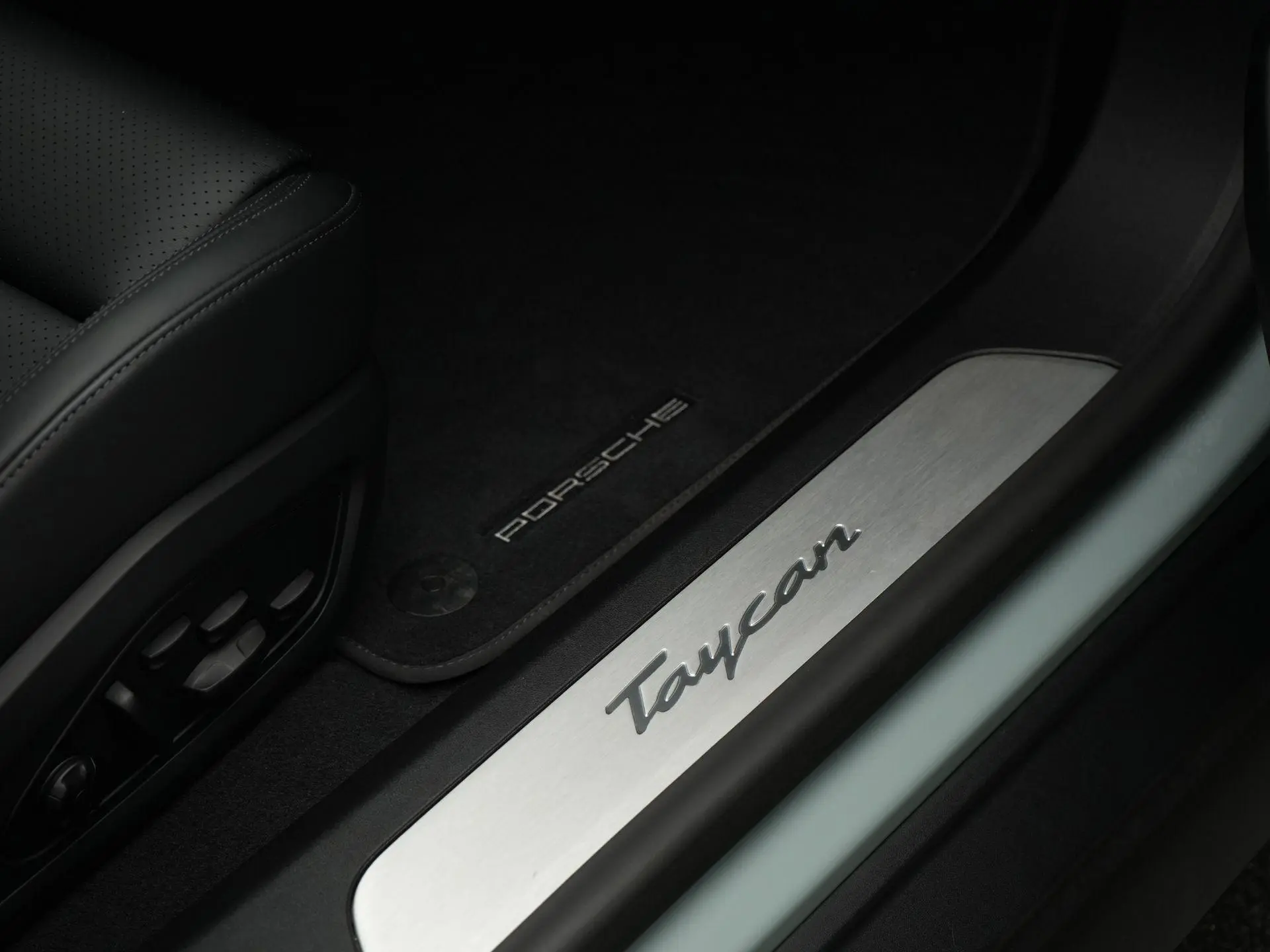 Taycan Sport Tursimo