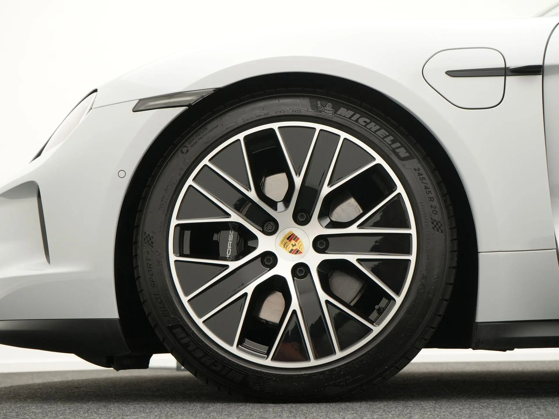 Taycan Performance Accu Plus