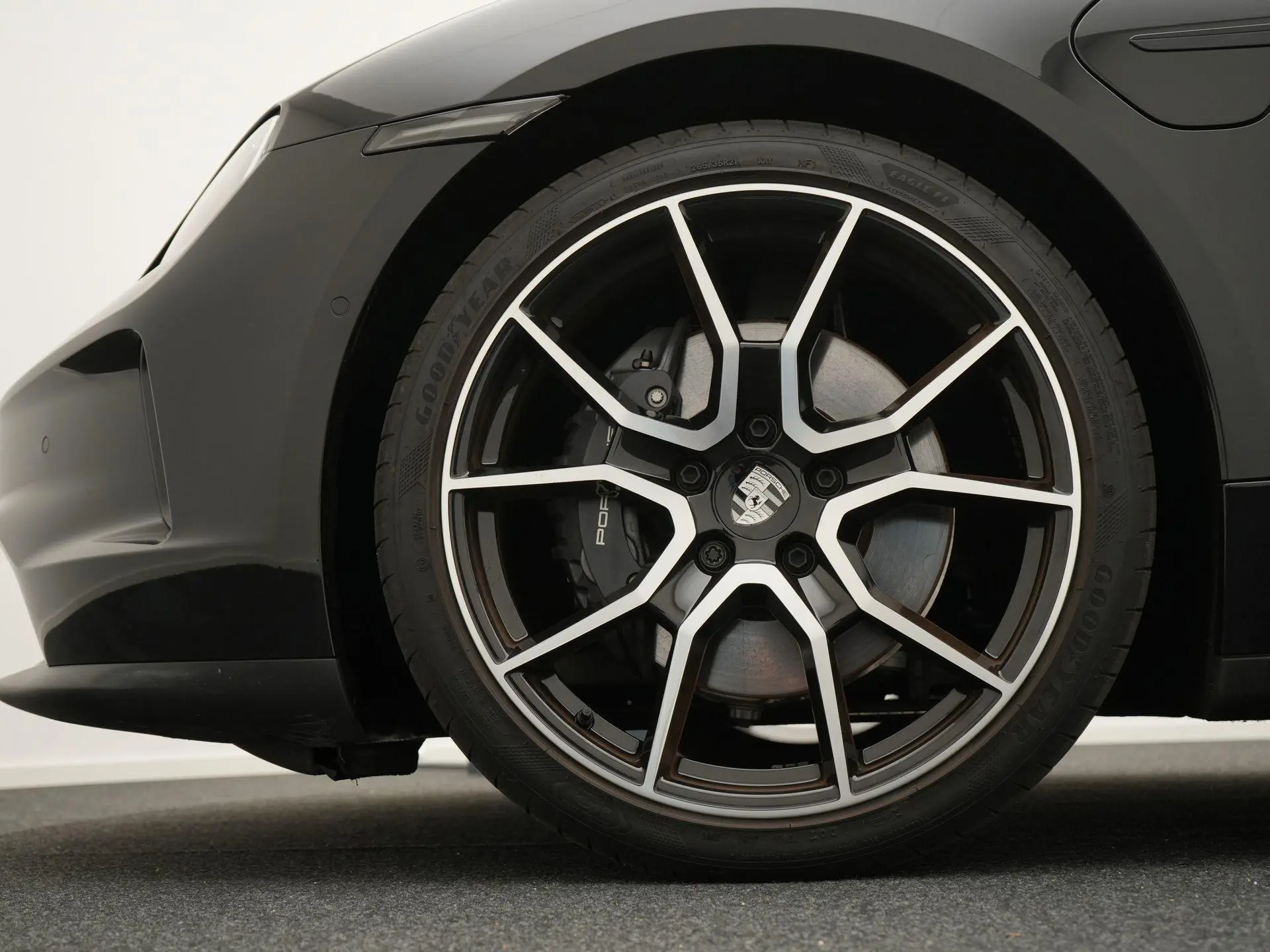 Taycan Sport Tursimo