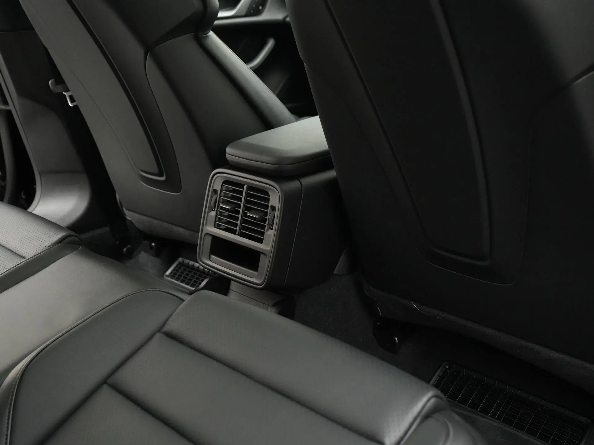 Taycan Sport Tursimo