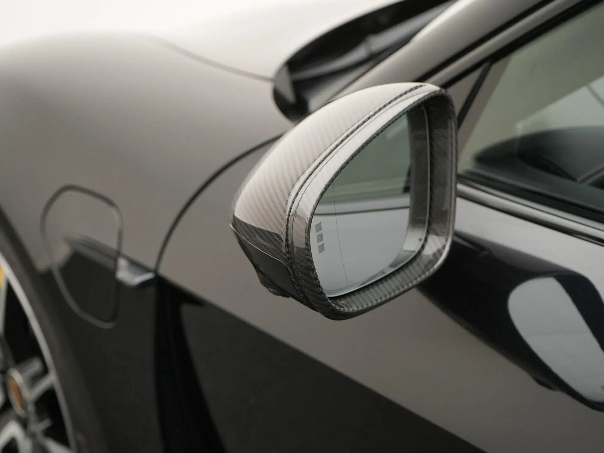 Taycan Turbo S Sport Turismo