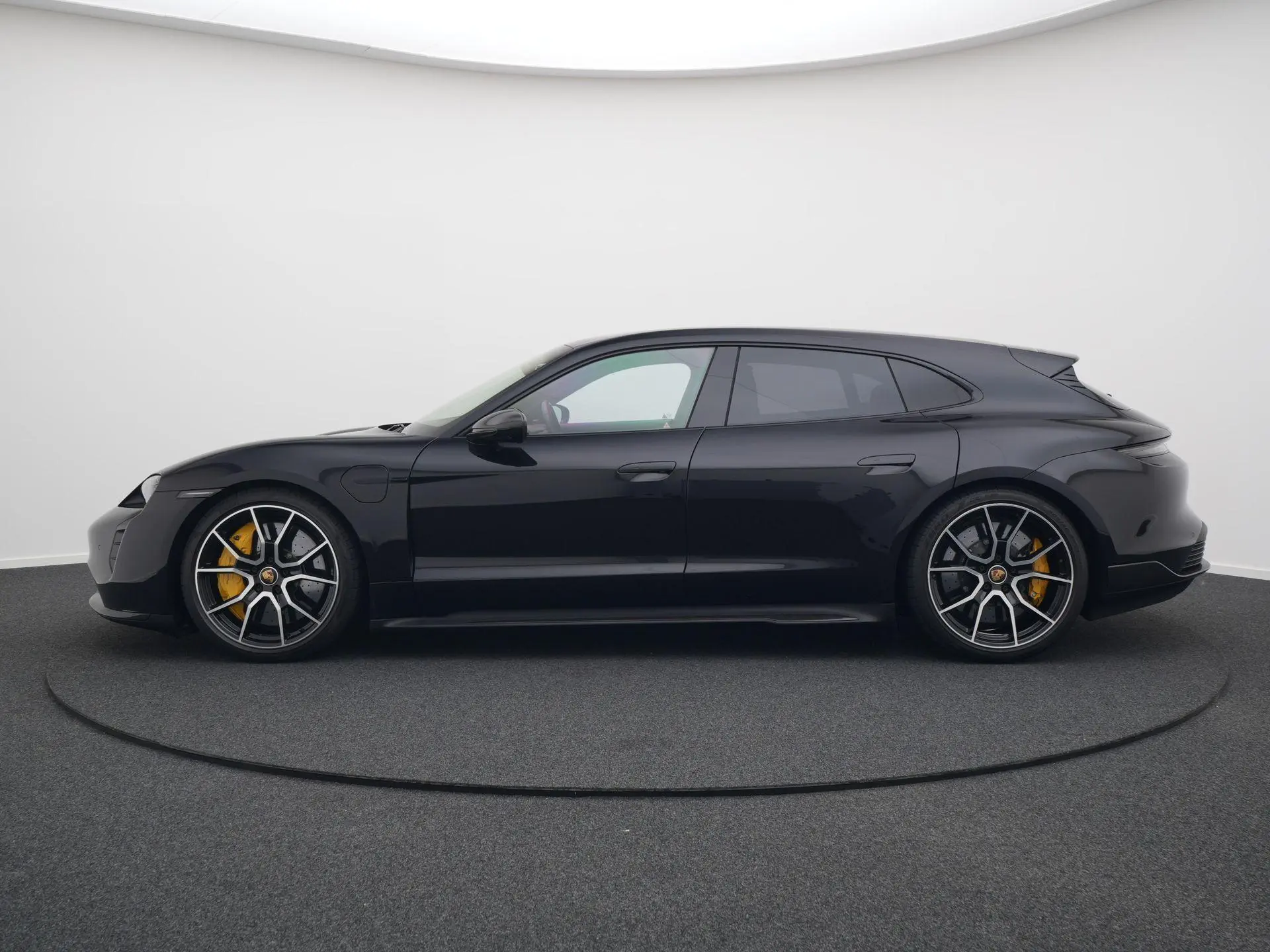 Taycan Turbo S Sport Turismo