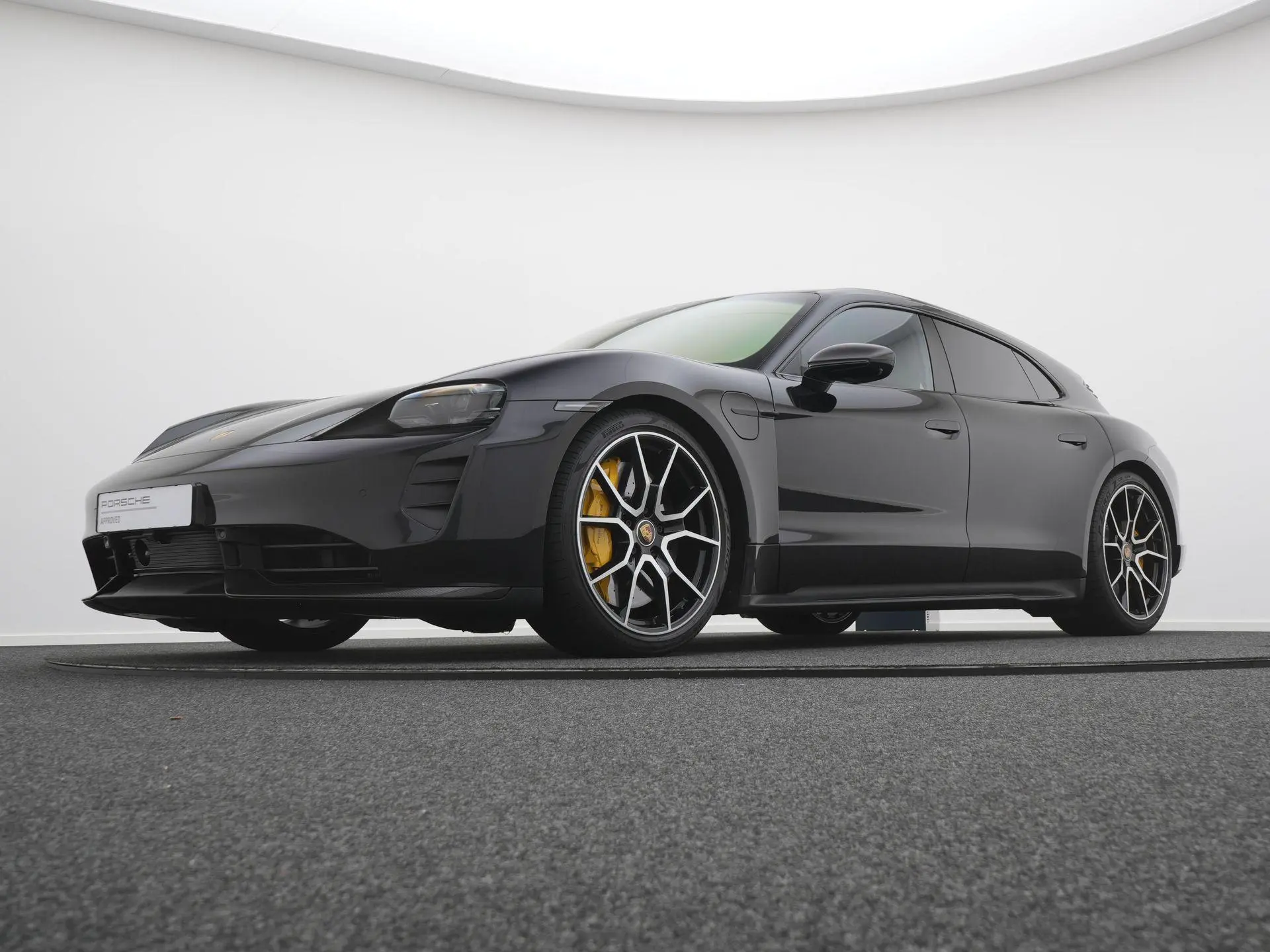 Taycan Turbo S Sport Turismo