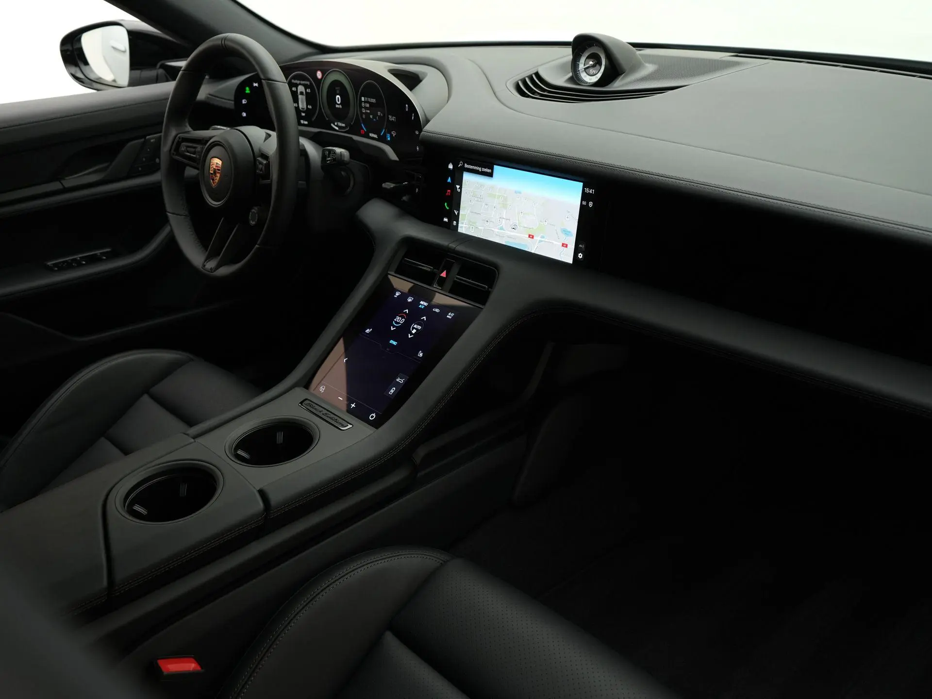 Taycan Sport Turismo Black Edition