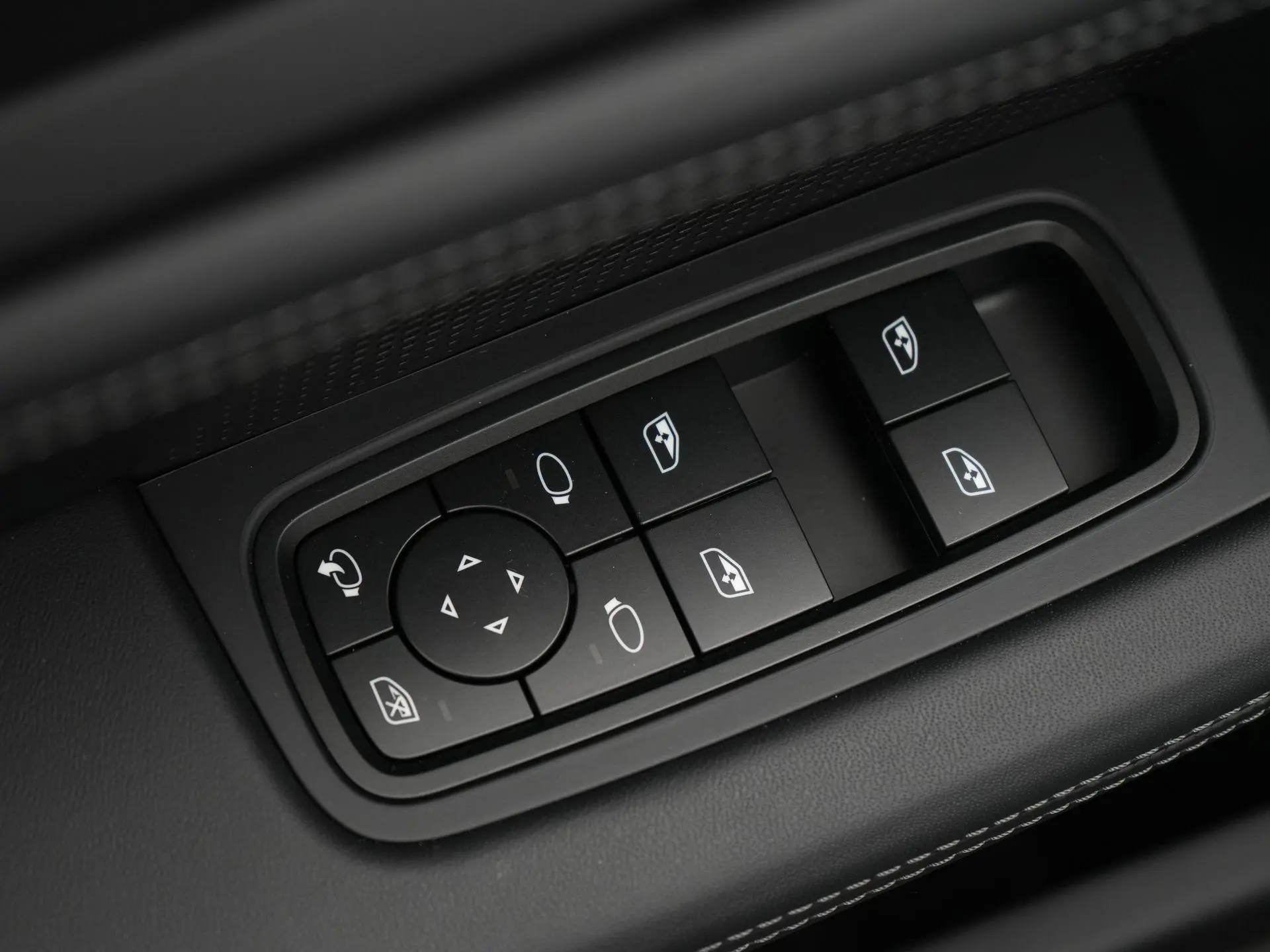 Taycan Sport Turismo Black Edition