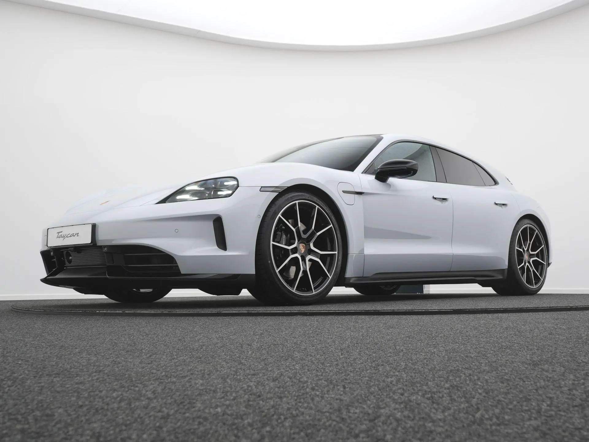 Taycan Sport Turismo Black Edition