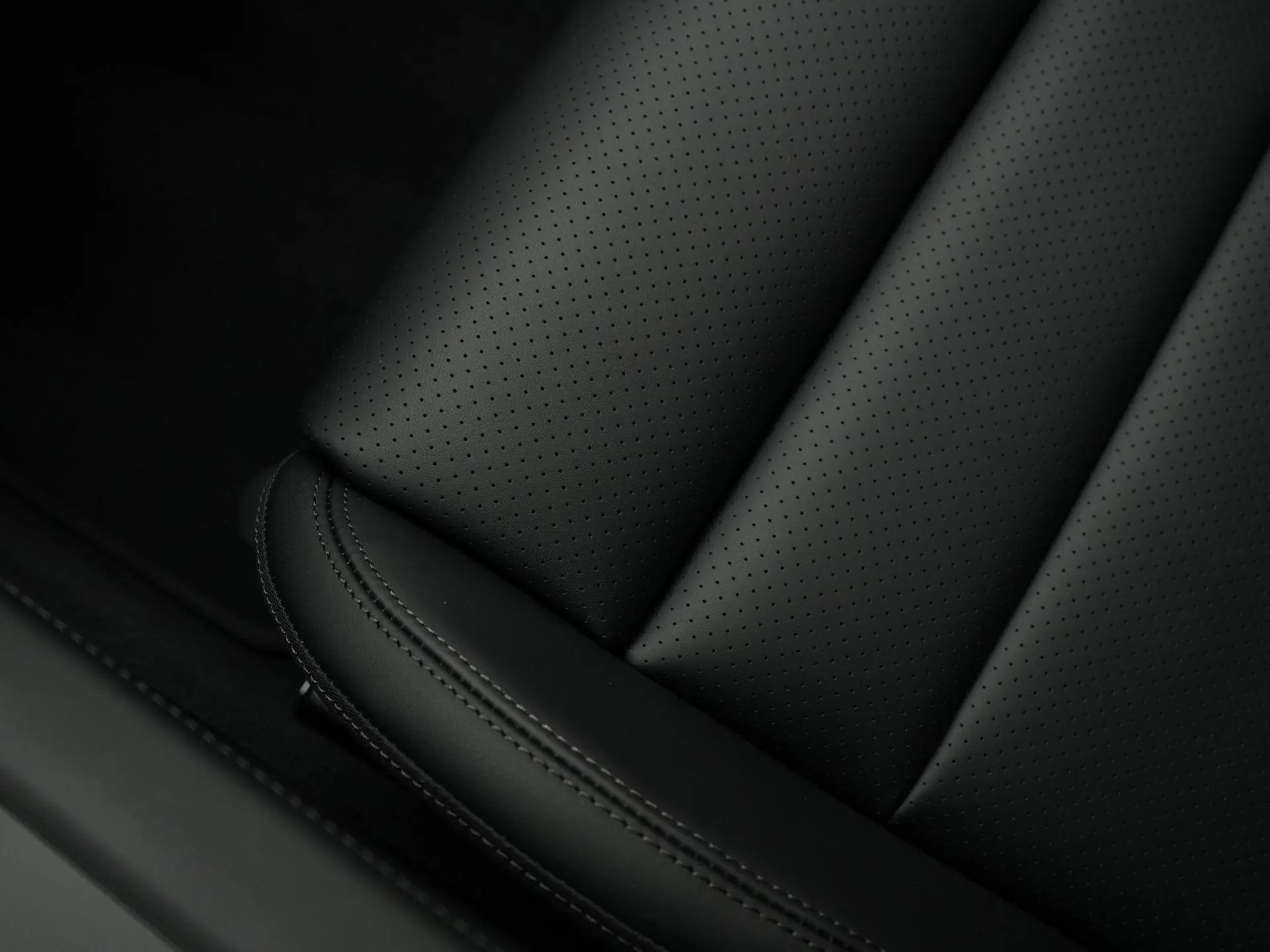 Taycan Sport Turismo Black Edition