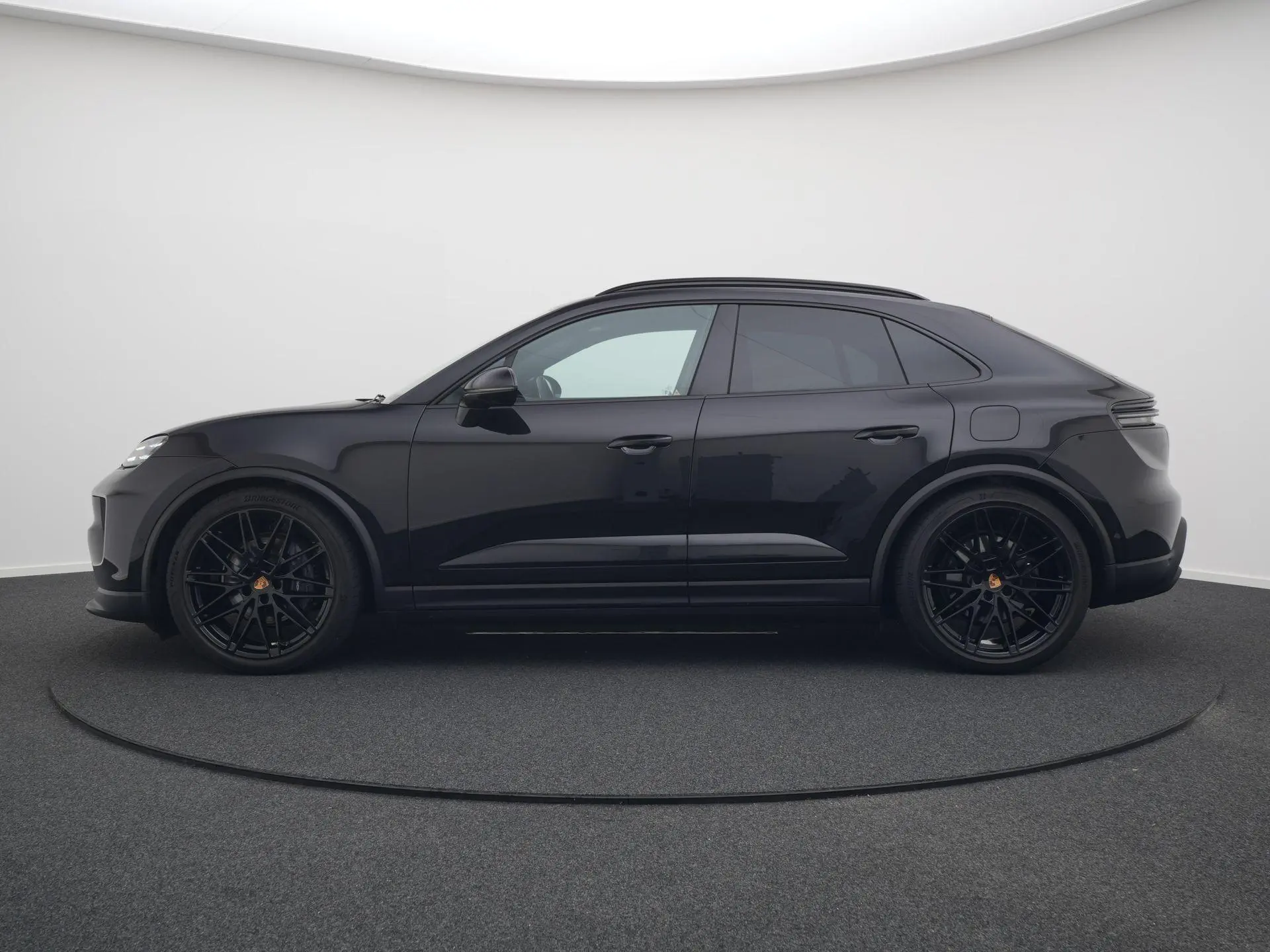Macan 4