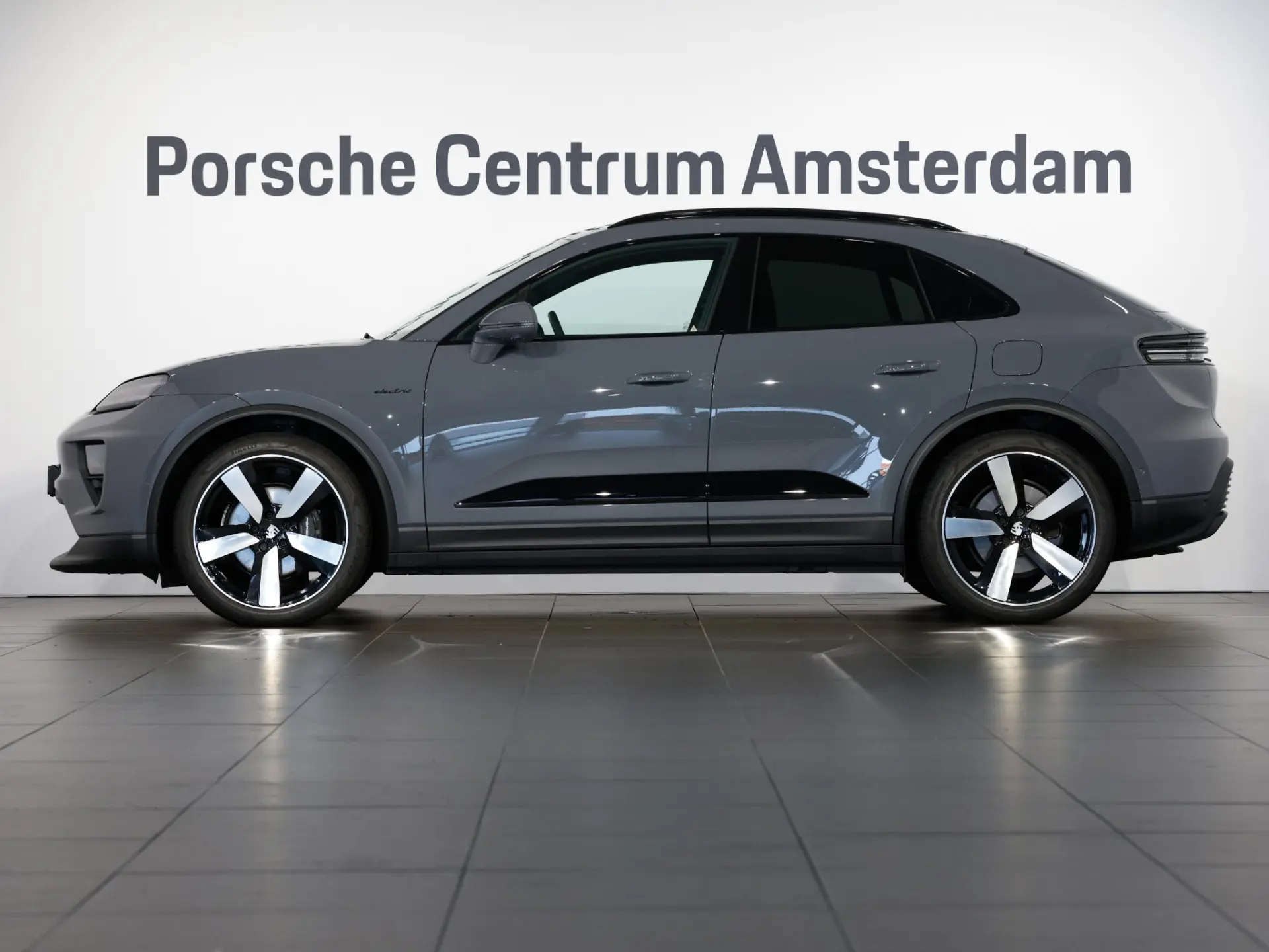 Macan 4