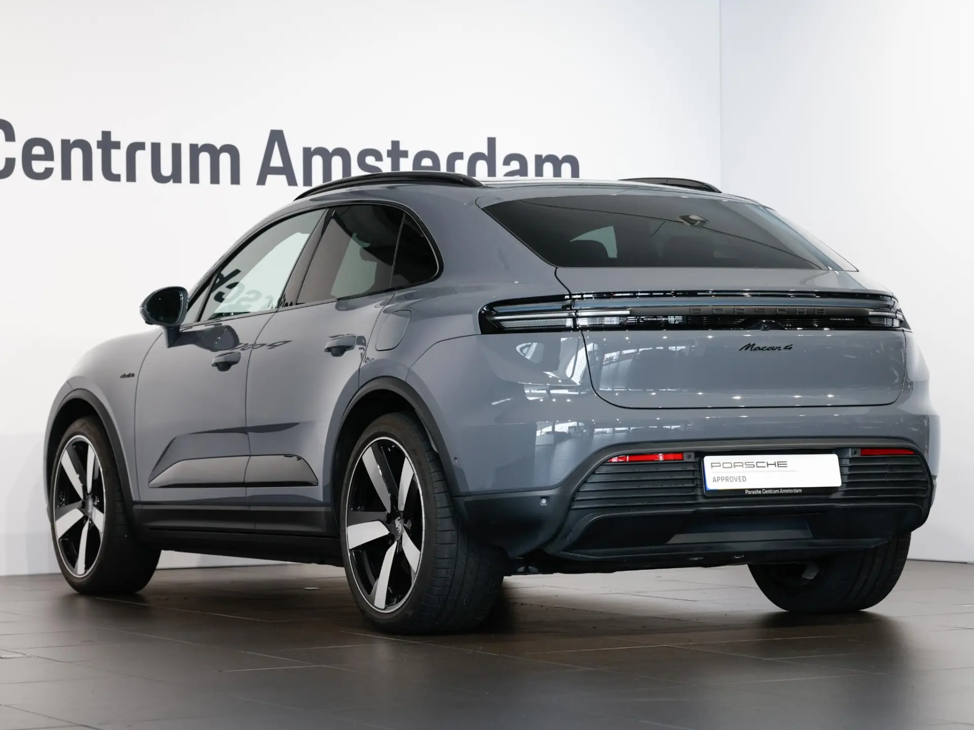 Macan 4